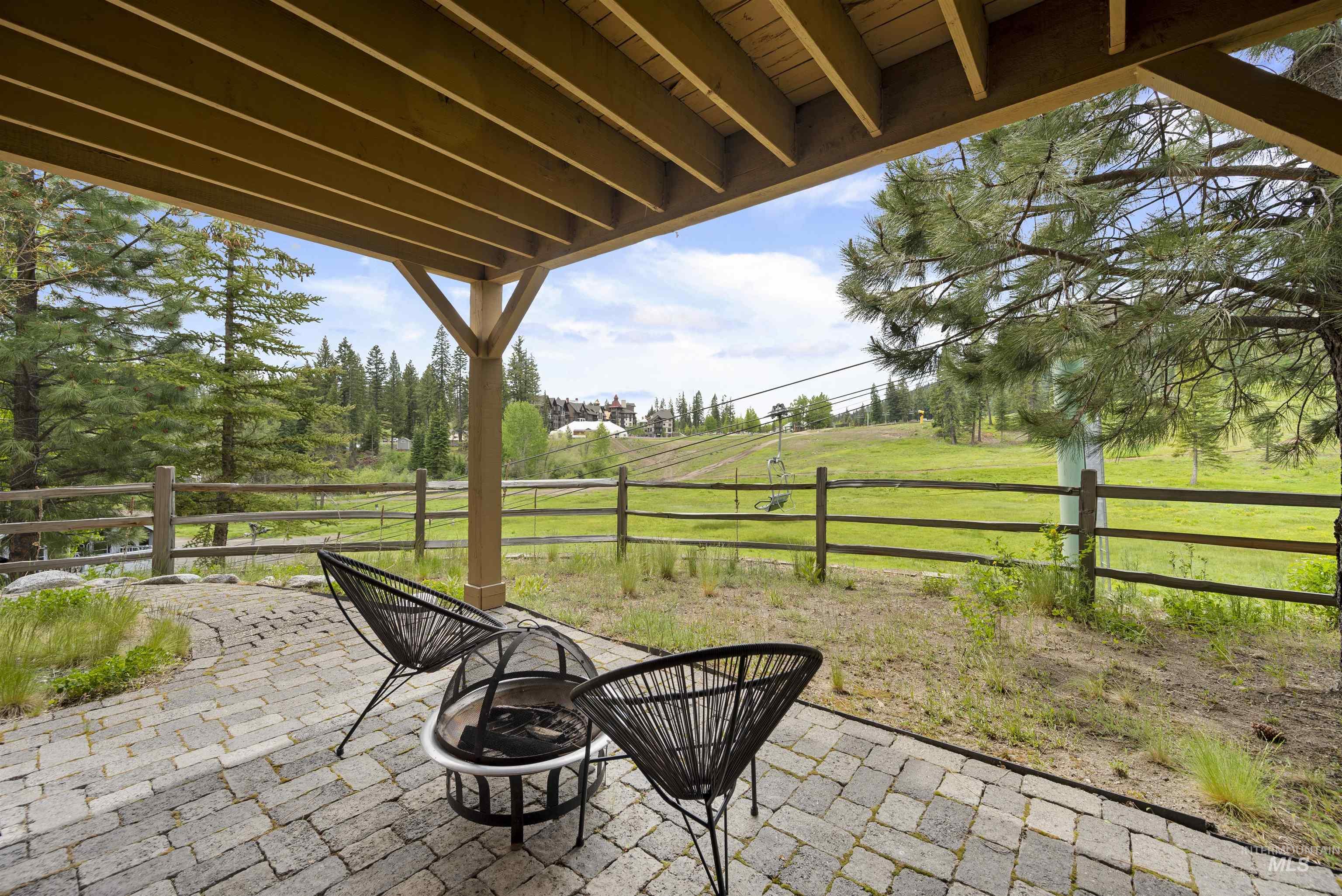 55 Golden Bar Court, Donnelly, Idaho 83615, 3 Bedrooms, 3 Bathrooms, Residential For Sale, Price $1,350,000,MLS 98998914