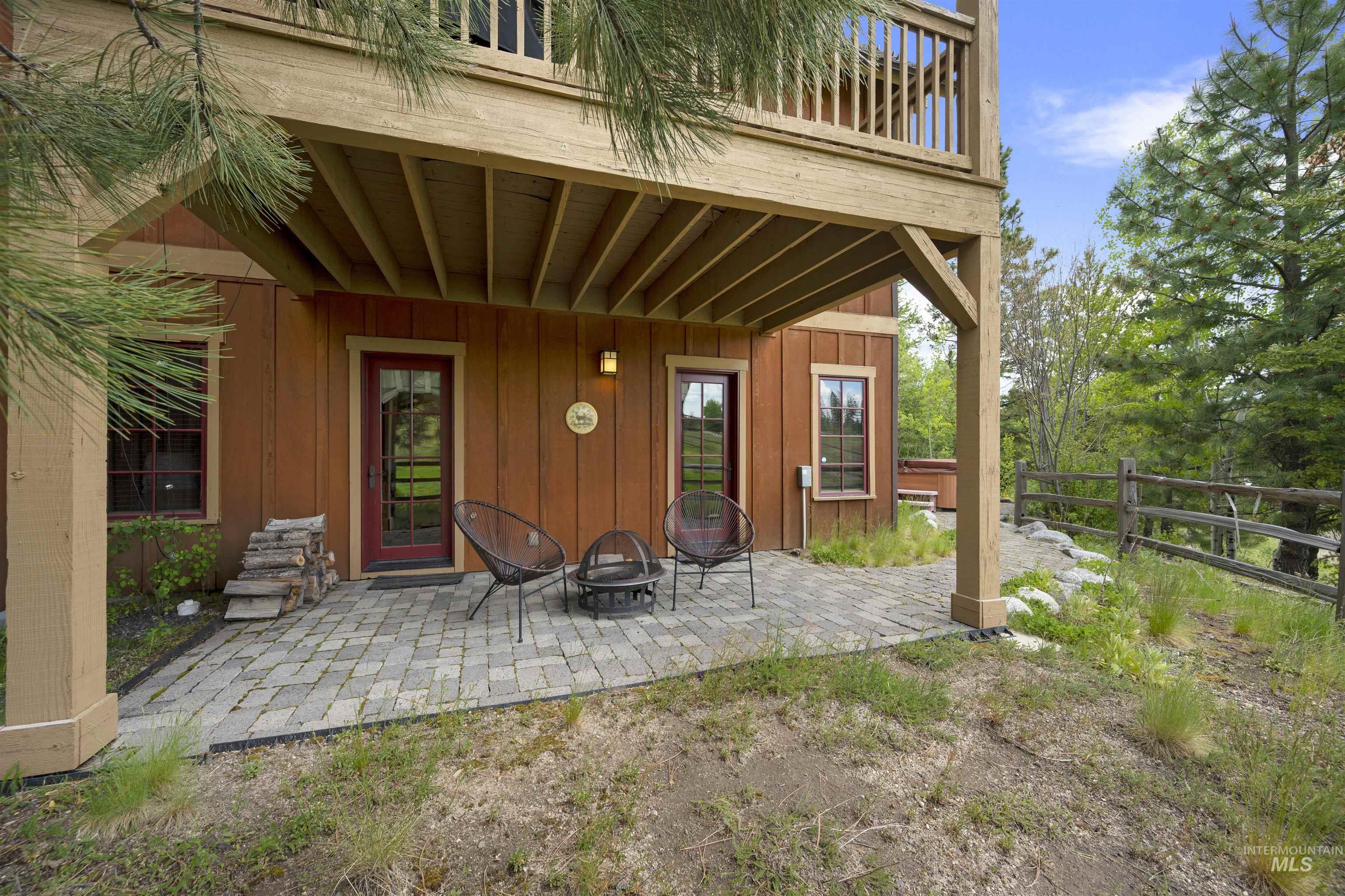 55 Golden Bar Court, Donnelly, Idaho 83615, 3 Bedrooms, 3 Bathrooms, Residential For Sale, Price $1,350,000,MLS 98998914