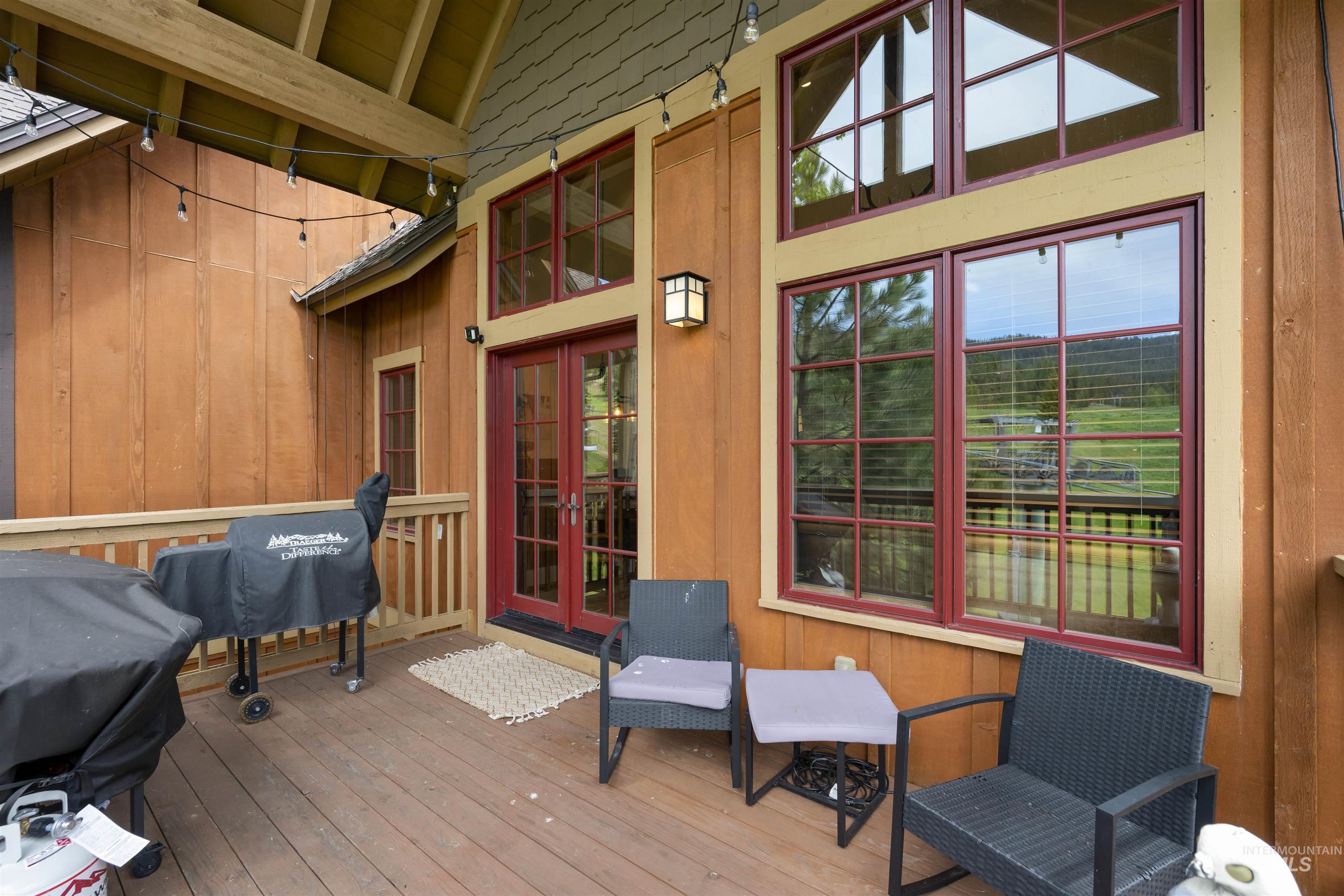 55 Golden Bar Court, Donnelly, Idaho 83615, 3 Bedrooms, 3 Bathrooms, Residential For Sale, Price $1,350,000,MLS 98998914