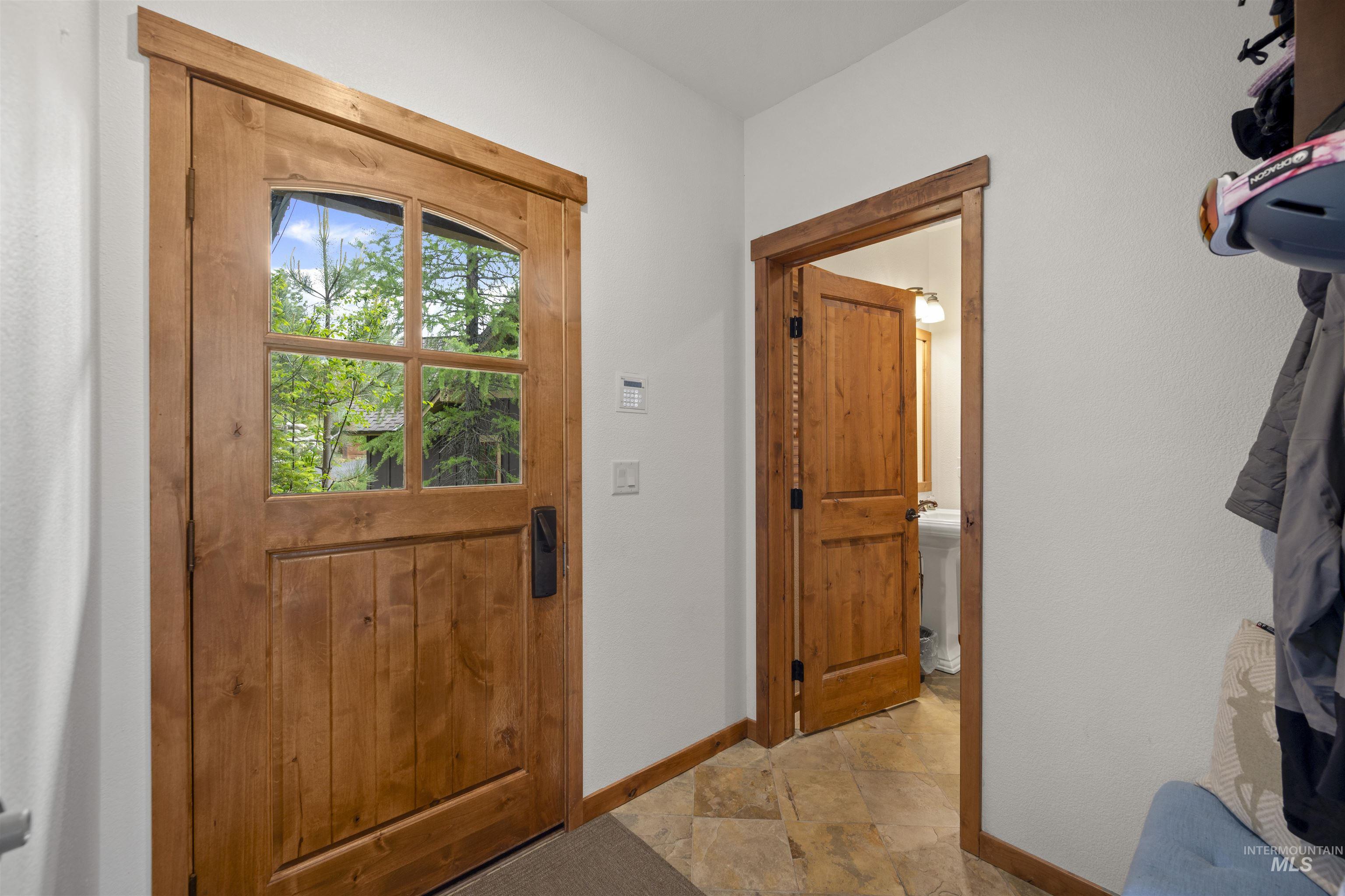 55 Golden Bar Court, Donnelly, Idaho 83615, 3 Bedrooms, 3 Bathrooms, Residential For Sale, Price $1,350,000,MLS 98998914