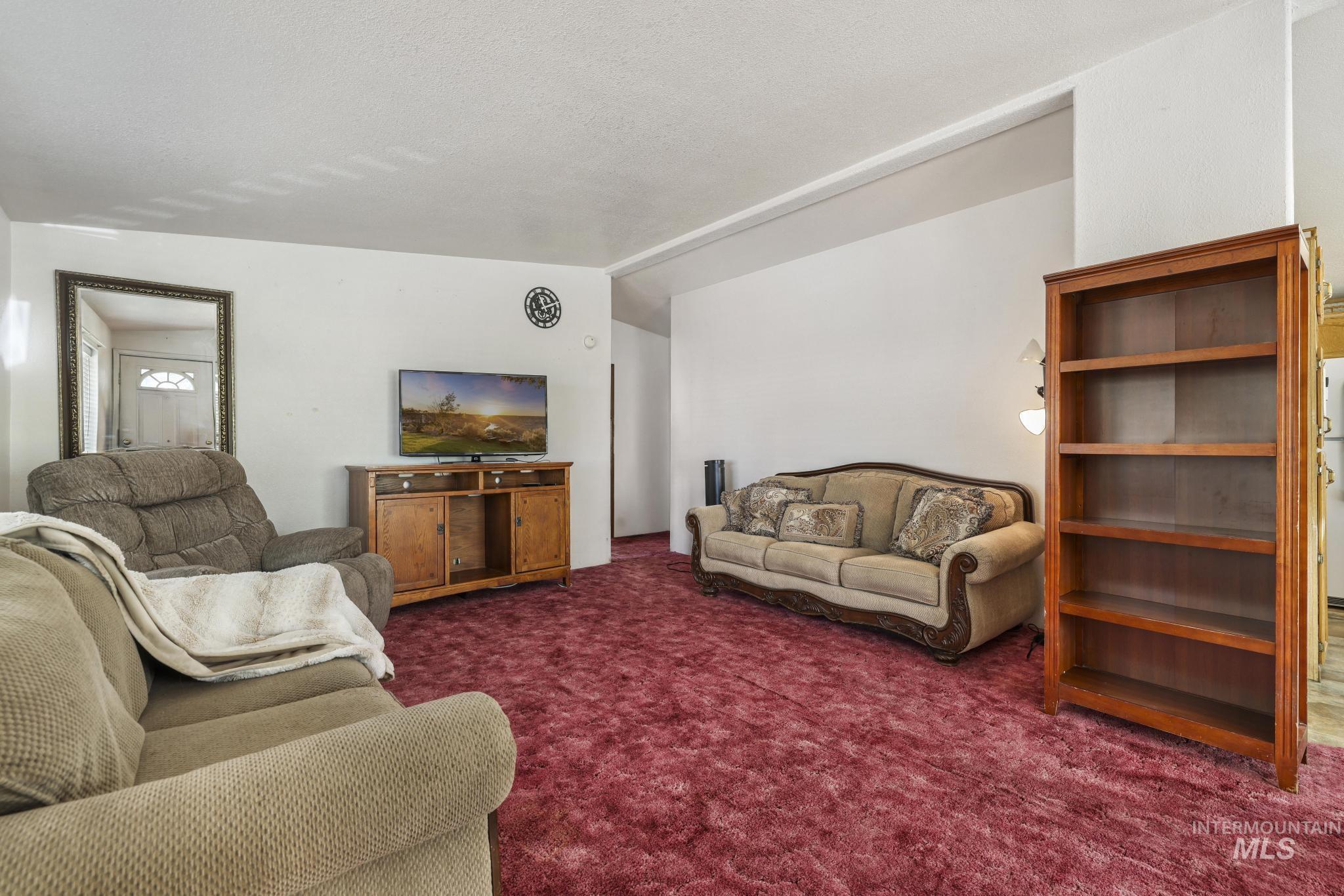 192 W Caswell, Twin Falls, Idaho 83301, 2 Bedrooms, 2 Bathrooms, Residential For Sale, Price $225,000,MLS 98998915