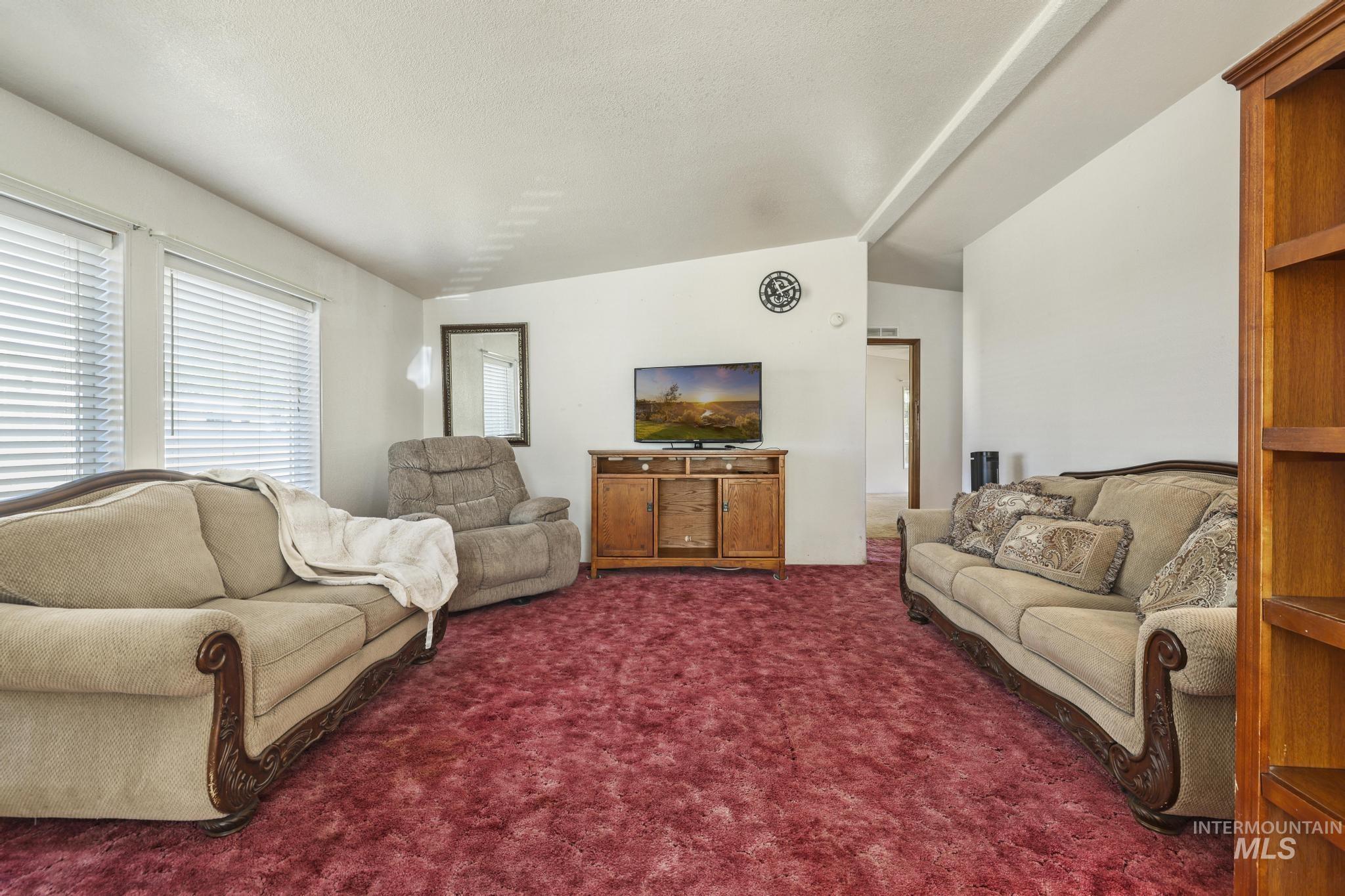 192 W Caswell, Twin Falls, Idaho 83301, 2 Bedrooms, 2 Bathrooms, Residential For Sale, Price $225,000,MLS 98998915