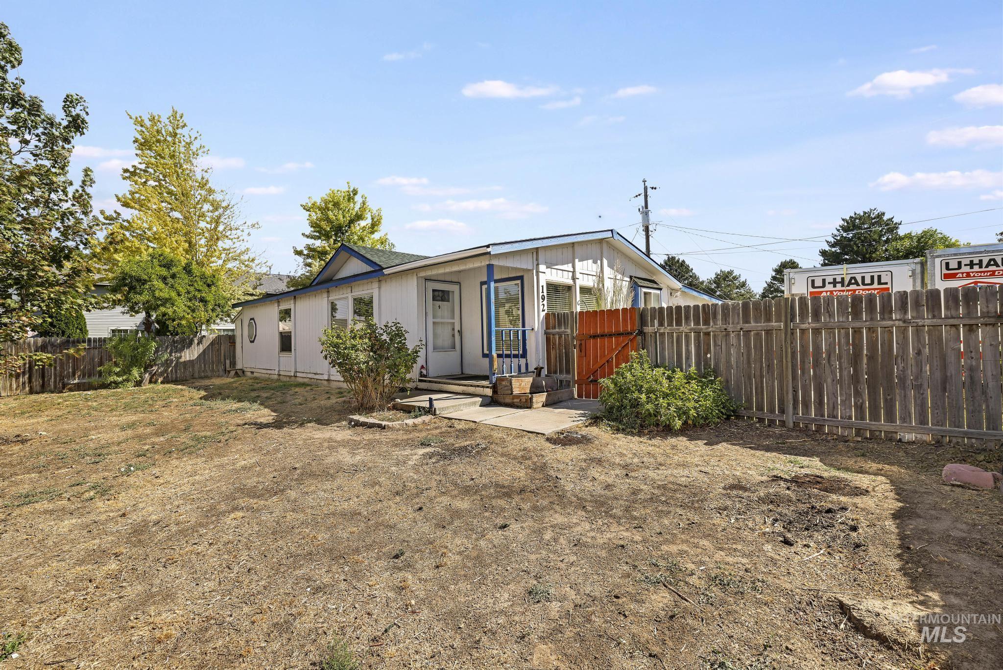 192 W Caswell, Twin Falls, Idaho 83301, 2 Bedrooms, 2 Bathrooms, Residential For Sale, Price $225,000,MLS 98998915