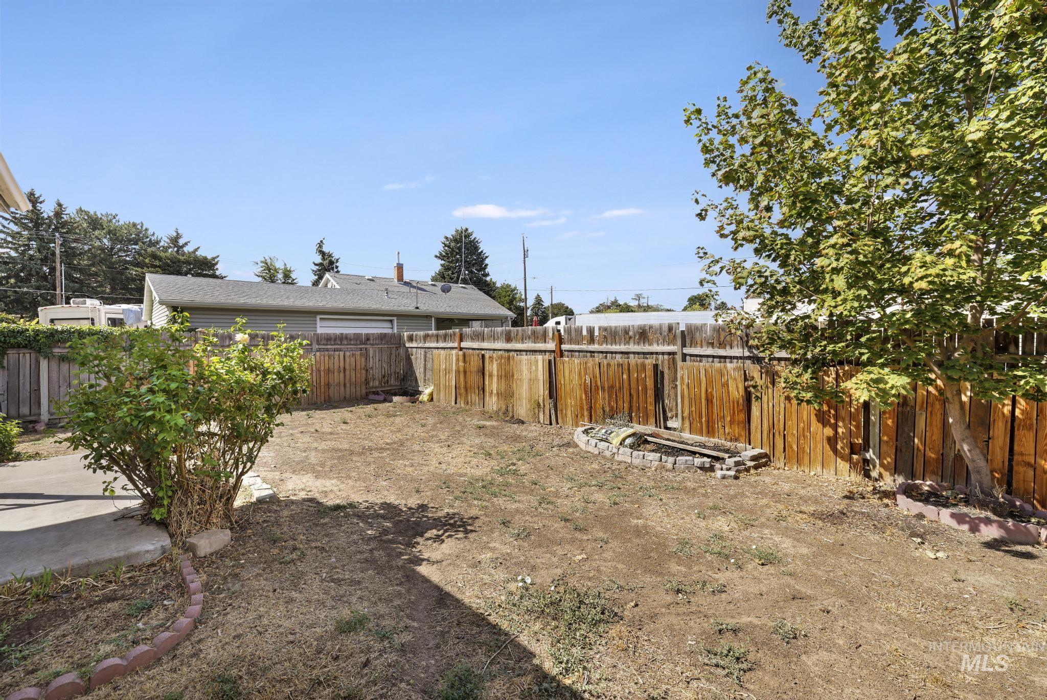 192 W Caswell, Twin Falls, Idaho 83301, 2 Bedrooms, 2 Bathrooms, Residential For Sale, Price $225,000,MLS 98998915