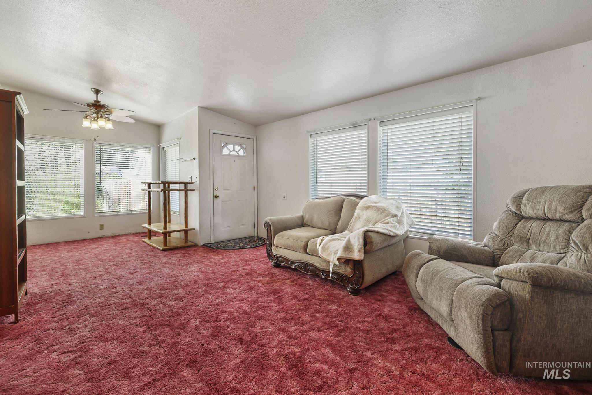 192 W Caswell, Twin Falls, Idaho 83301, 2 Bedrooms, 2 Bathrooms, Residential For Sale, Price $225,000,MLS 98998915