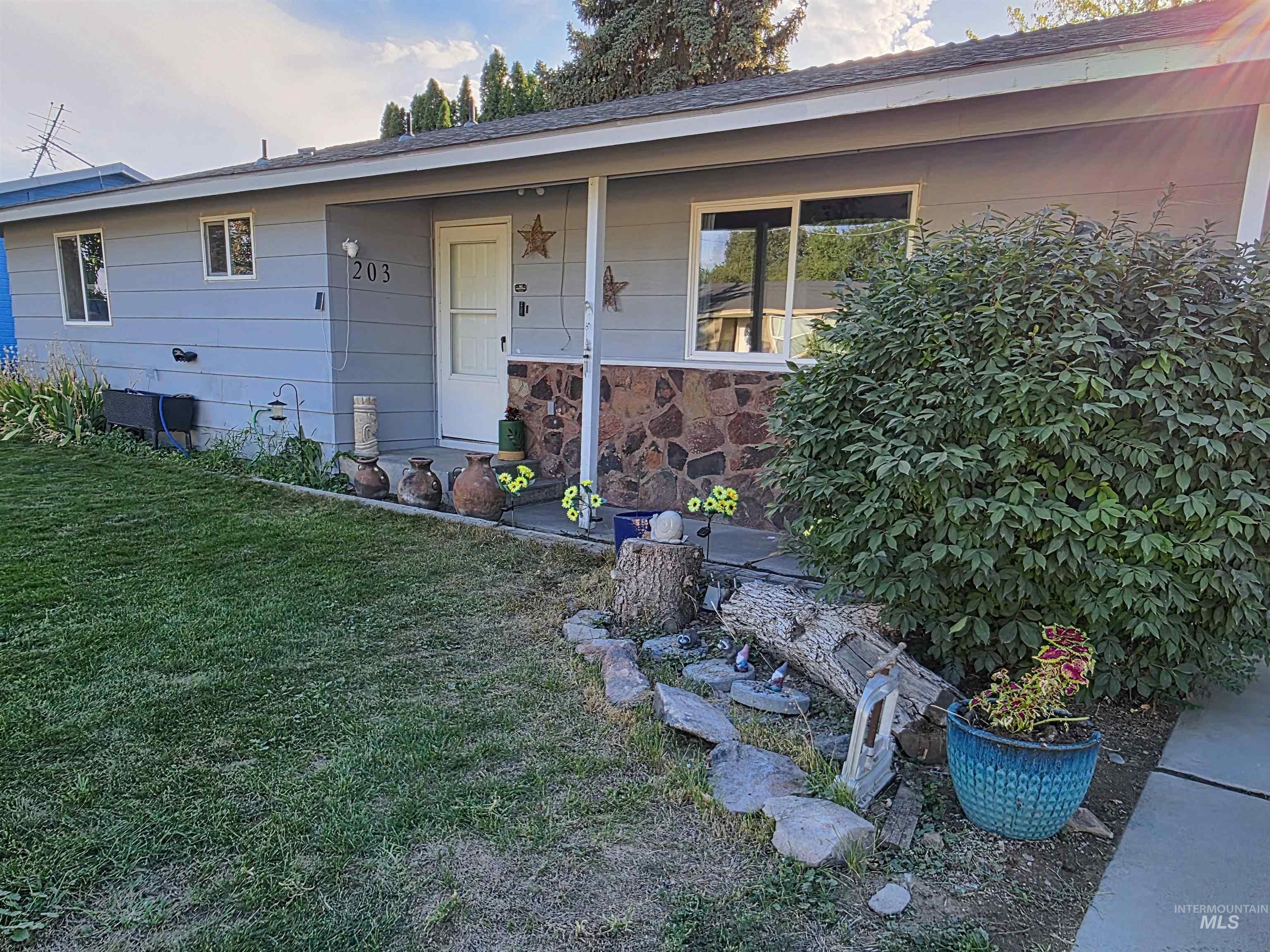 203 1st Ave W, Marsing, Idaho 83639, 4 Bedrooms, 2 Bathrooms, Residential For Sale, Price $329,900,MLS 98998920