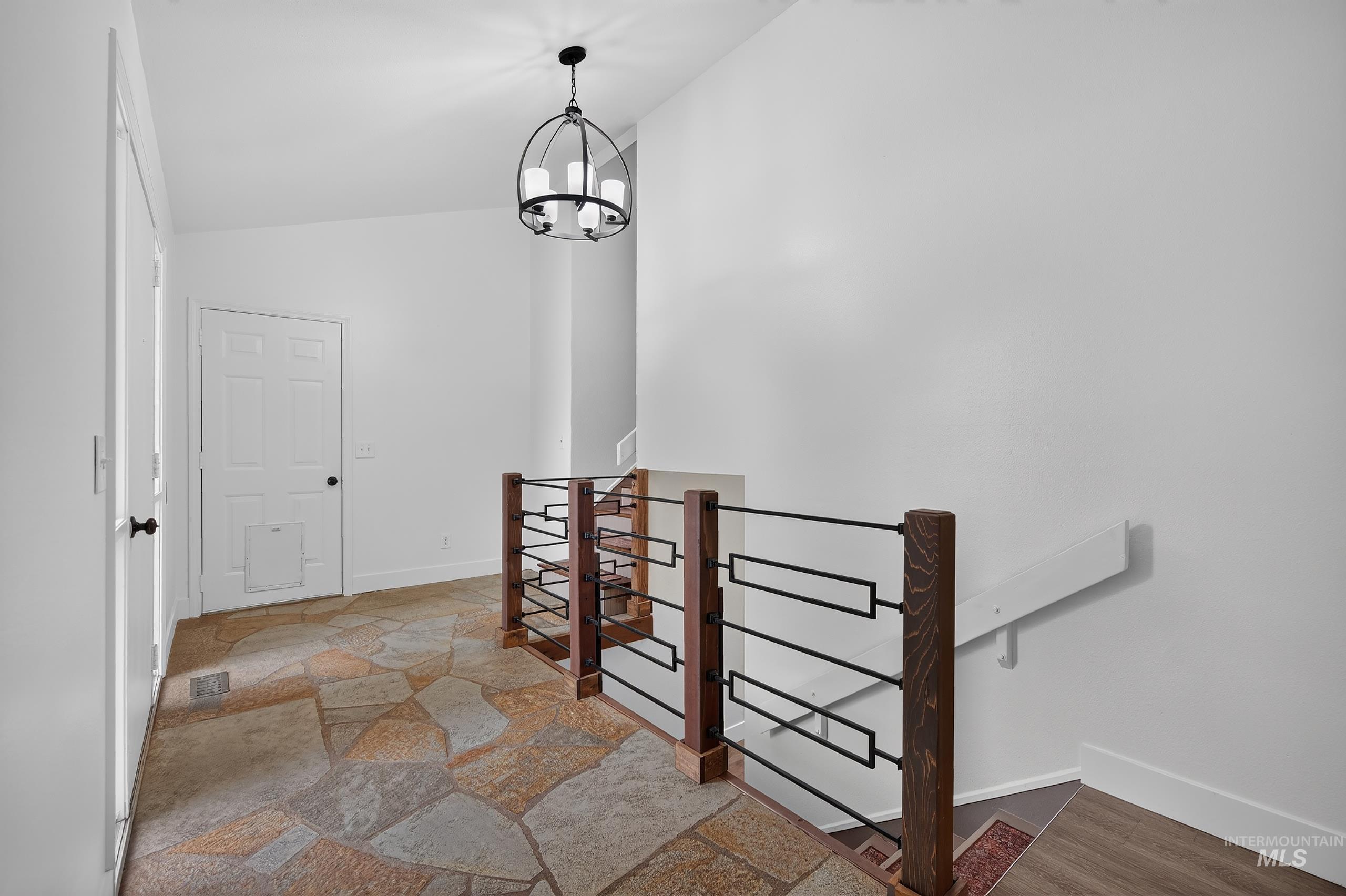 935 Farrington Dr, Eagle, Idaho 83616, 4 Bedrooms, 3 Bathrooms, Residential For Sale, Price $599,900,MLS 98998922