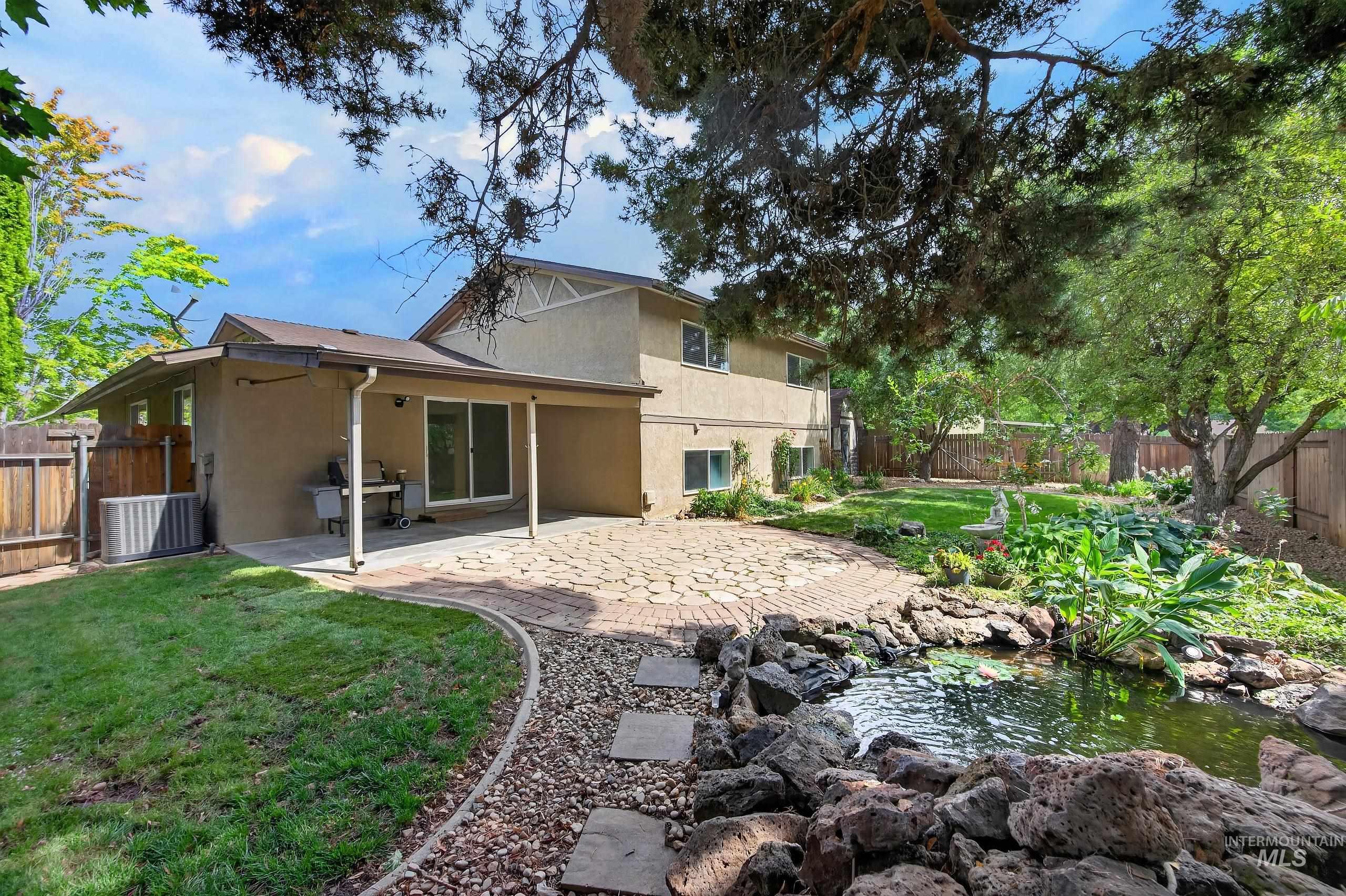 935 Farrington Dr, Eagle, Idaho 83616, 4 Bedrooms, 3 Bathrooms, Residential For Sale, Price $599,900,MLS 98998922