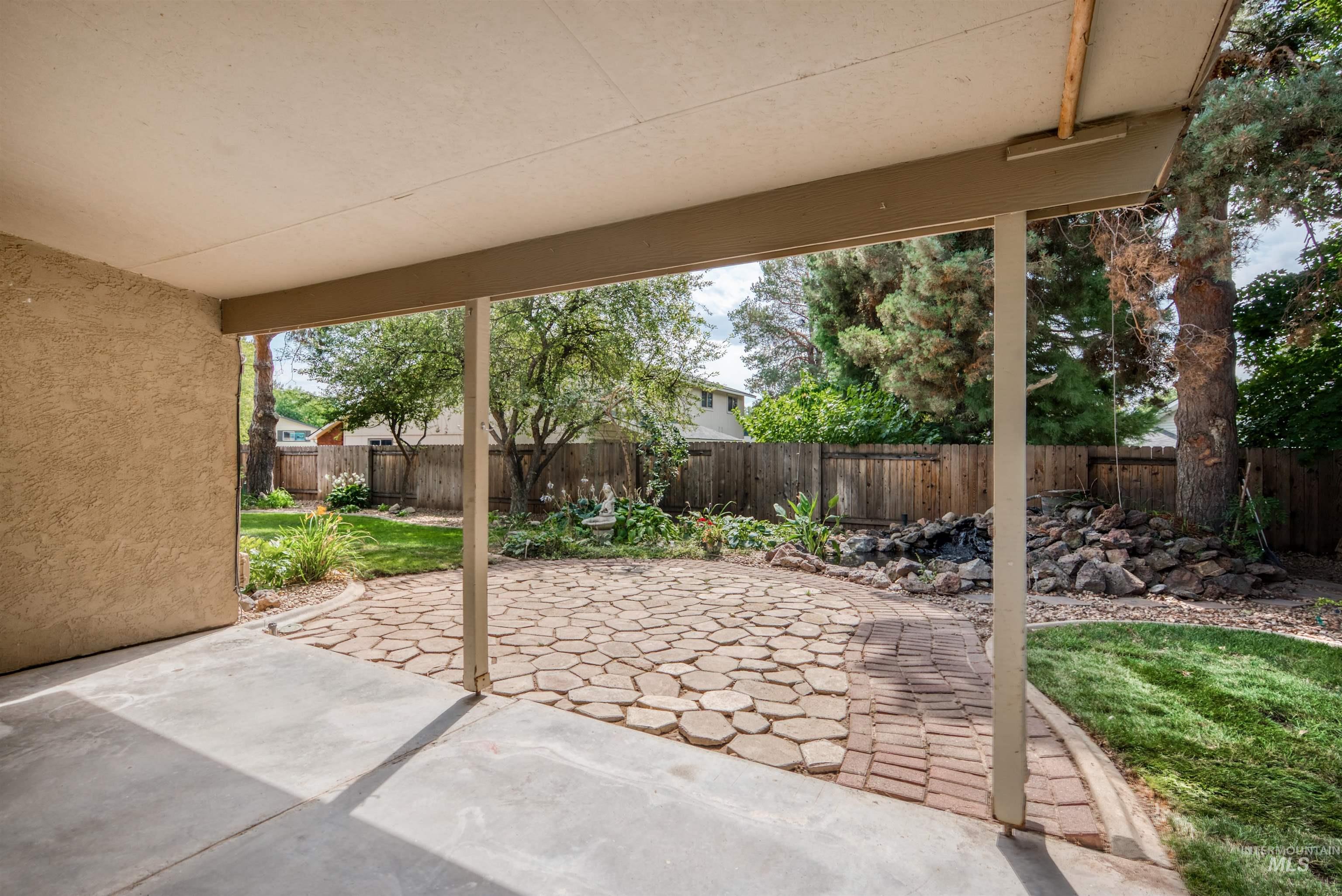 935 Farrington Dr, Eagle, Idaho 83616, 4 Bedrooms, 3 Bathrooms, Residential For Sale, Price $599,900,MLS 98998922