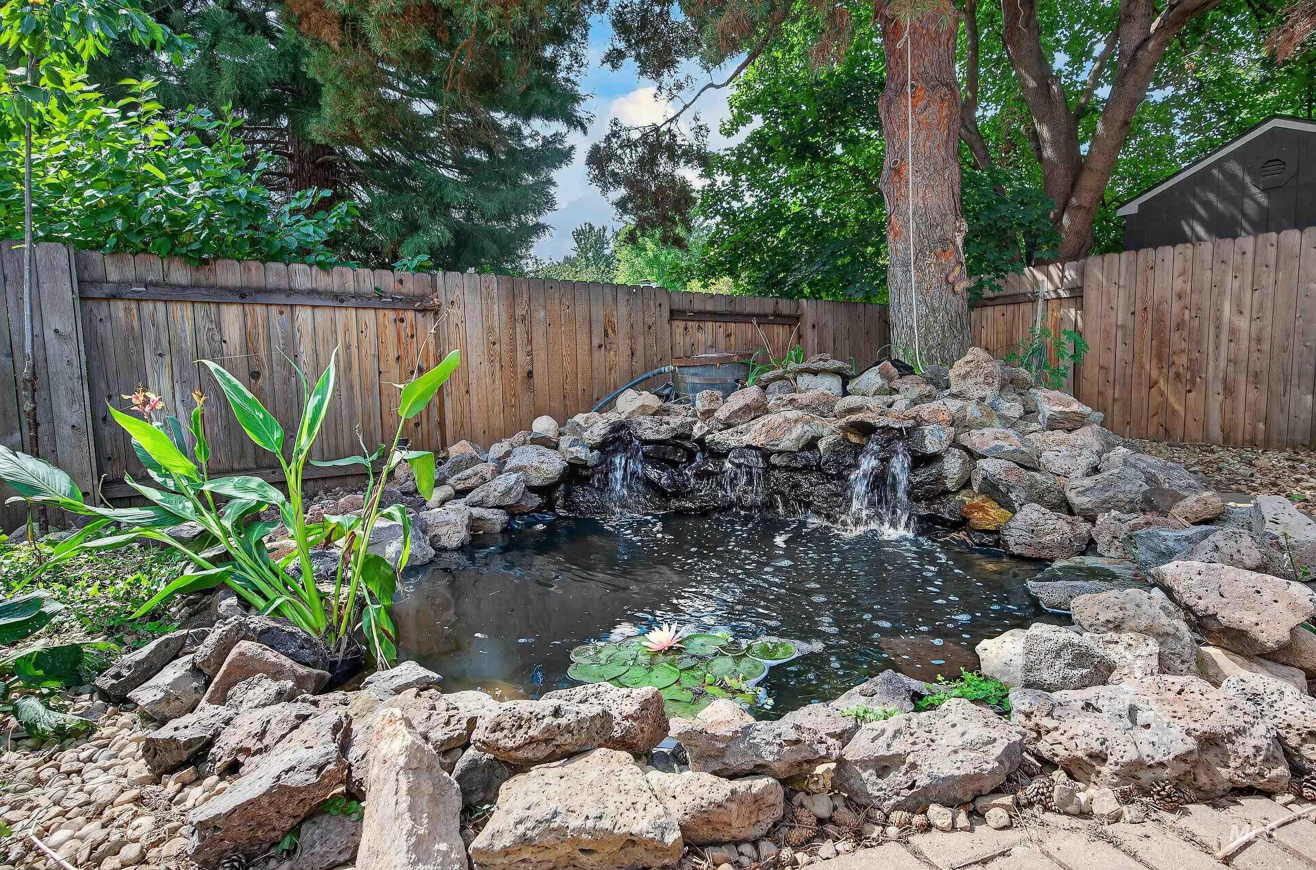 935 Farrington Dr, Eagle, Idaho 83616, 4 Bedrooms, 3 Bathrooms, Residential For Sale, Price $599,900,MLS 98998922