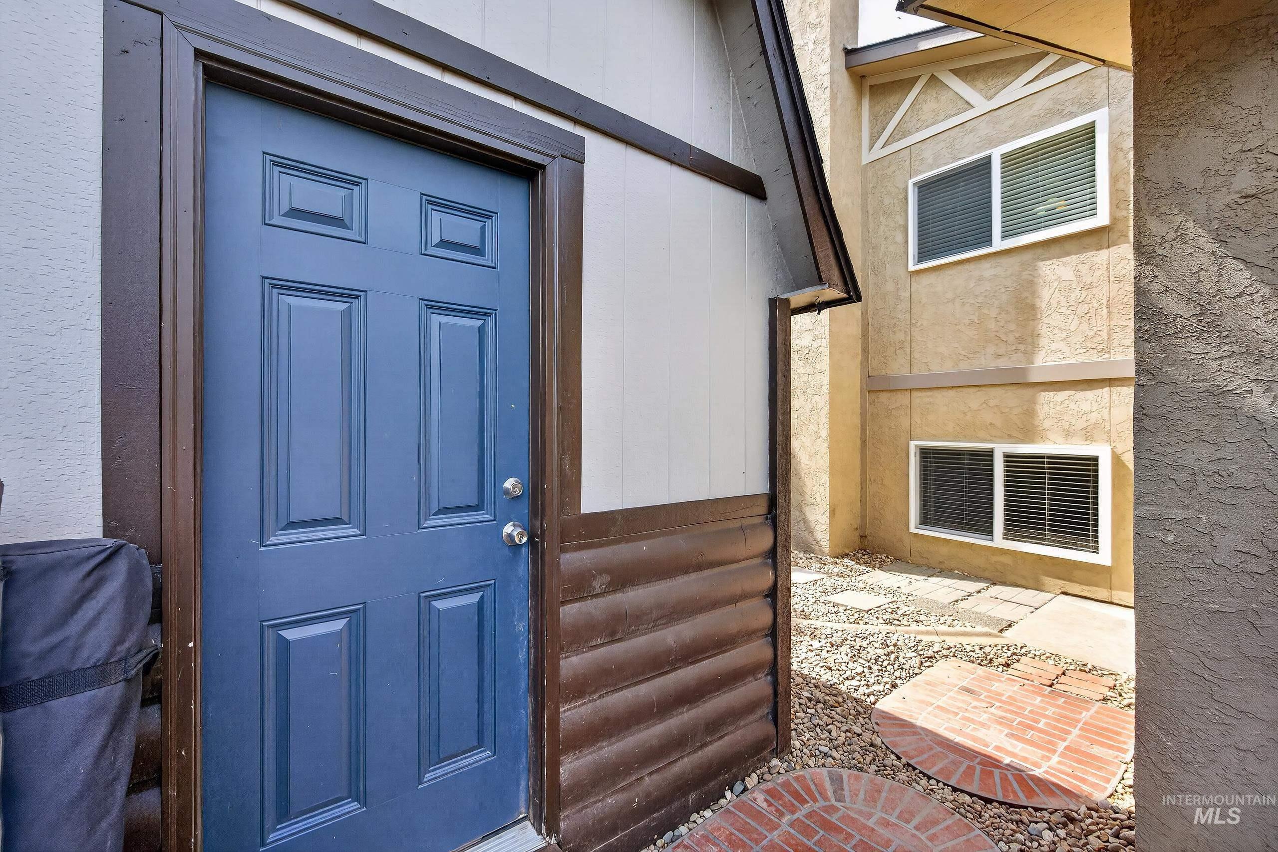 935 Farrington Dr, Eagle, Idaho 83616, 4 Bedrooms, 3 Bathrooms, Residential For Sale, Price $599,900,MLS 98998922