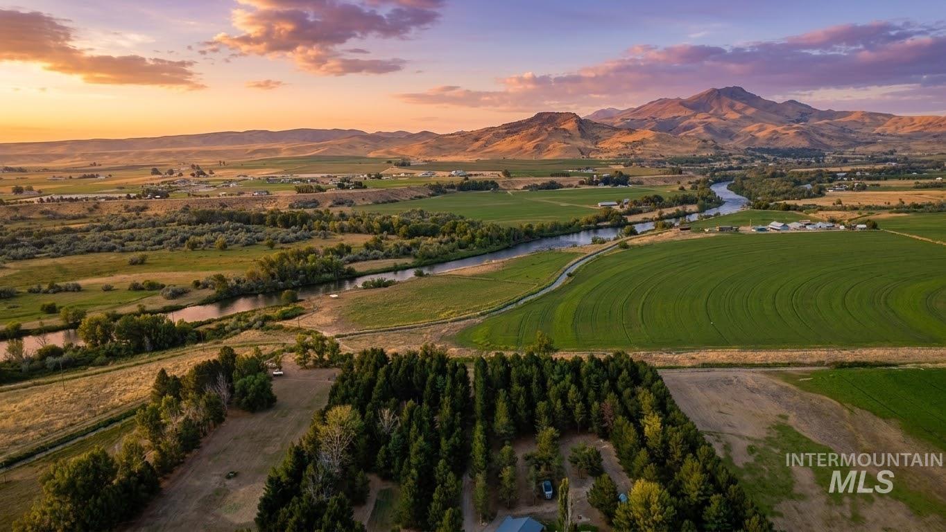 1445 Heartland Lane, Emmett, Idaho 83617, 3 Bedrooms, 1 Bathroom, Residential For Sale, Price $650,000,MLS 98998924