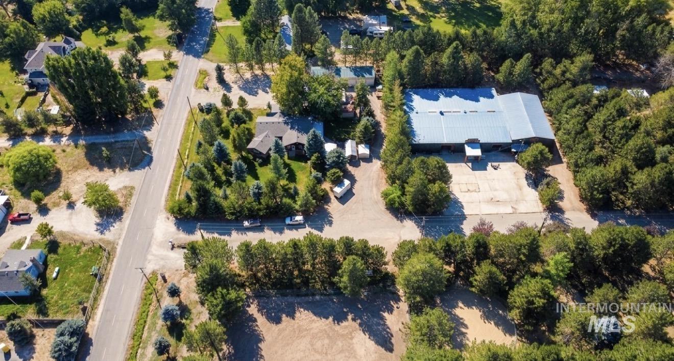 1445 Heartland Lane, Emmett, Idaho 83617, 3 Bedrooms, 1 Bathroom, Residential For Sale, Price $650,000,MLS 98998924
