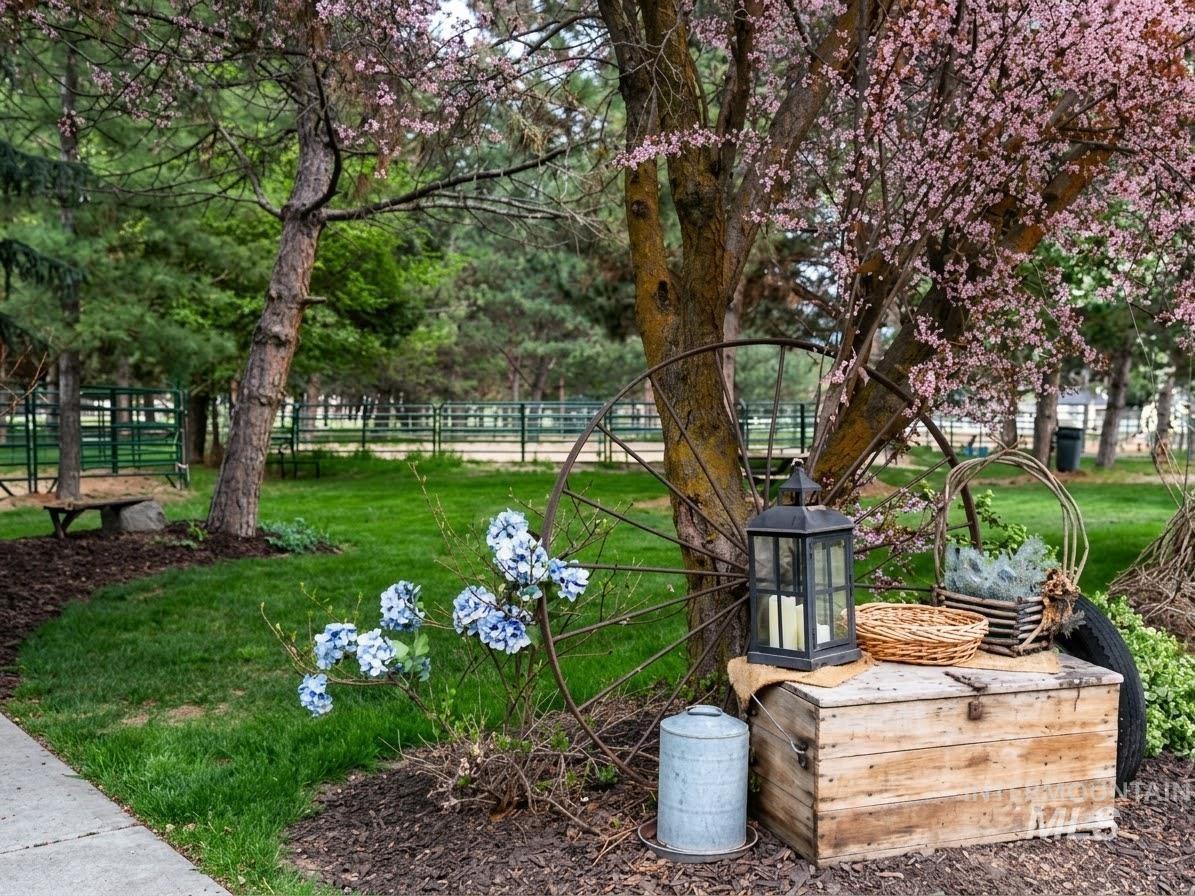 1445 Heartland Lane, Emmett, Idaho 83617, 3 Bedrooms, 1 Bathroom, Residential For Sale, Price $650,000,MLS 98998924