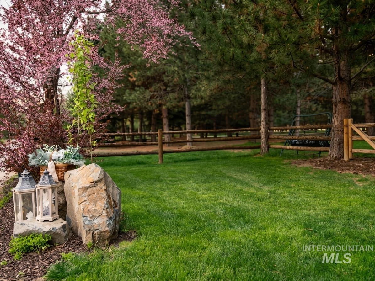 1445 Heartland Lane, Emmett, Idaho 83617, 3 Bedrooms, 1 Bathroom, Residential For Sale, Price $650,000,MLS 98998924