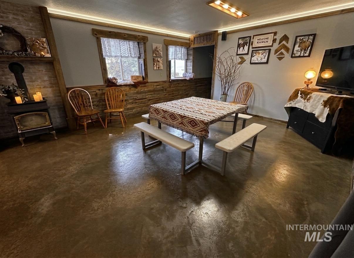 1445 Heartland Lane, Emmett, Idaho 83617, 3 Bedrooms, 1 Bathroom, Residential For Sale, Price $650,000,MLS 98998924