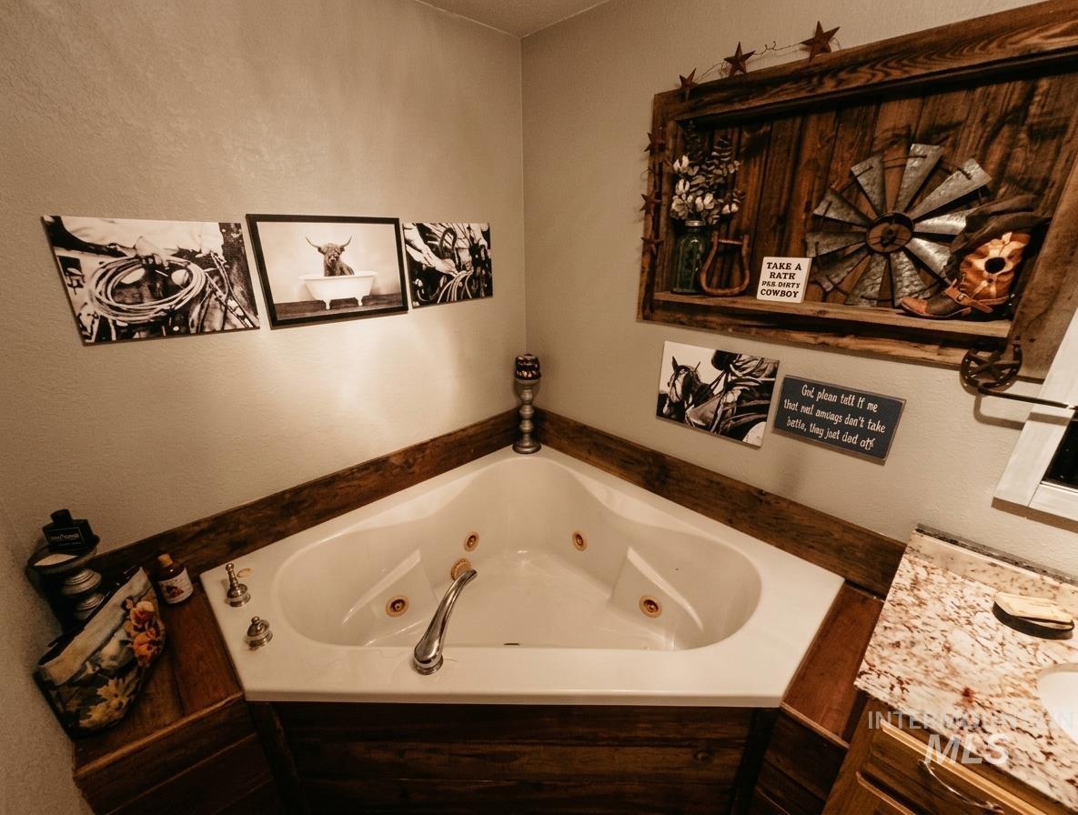 1445 Heartland Lane, Emmett, Idaho 83617, 3 Bedrooms, 1 Bathroom, Residential For Sale, Price $650,000,MLS 98998924