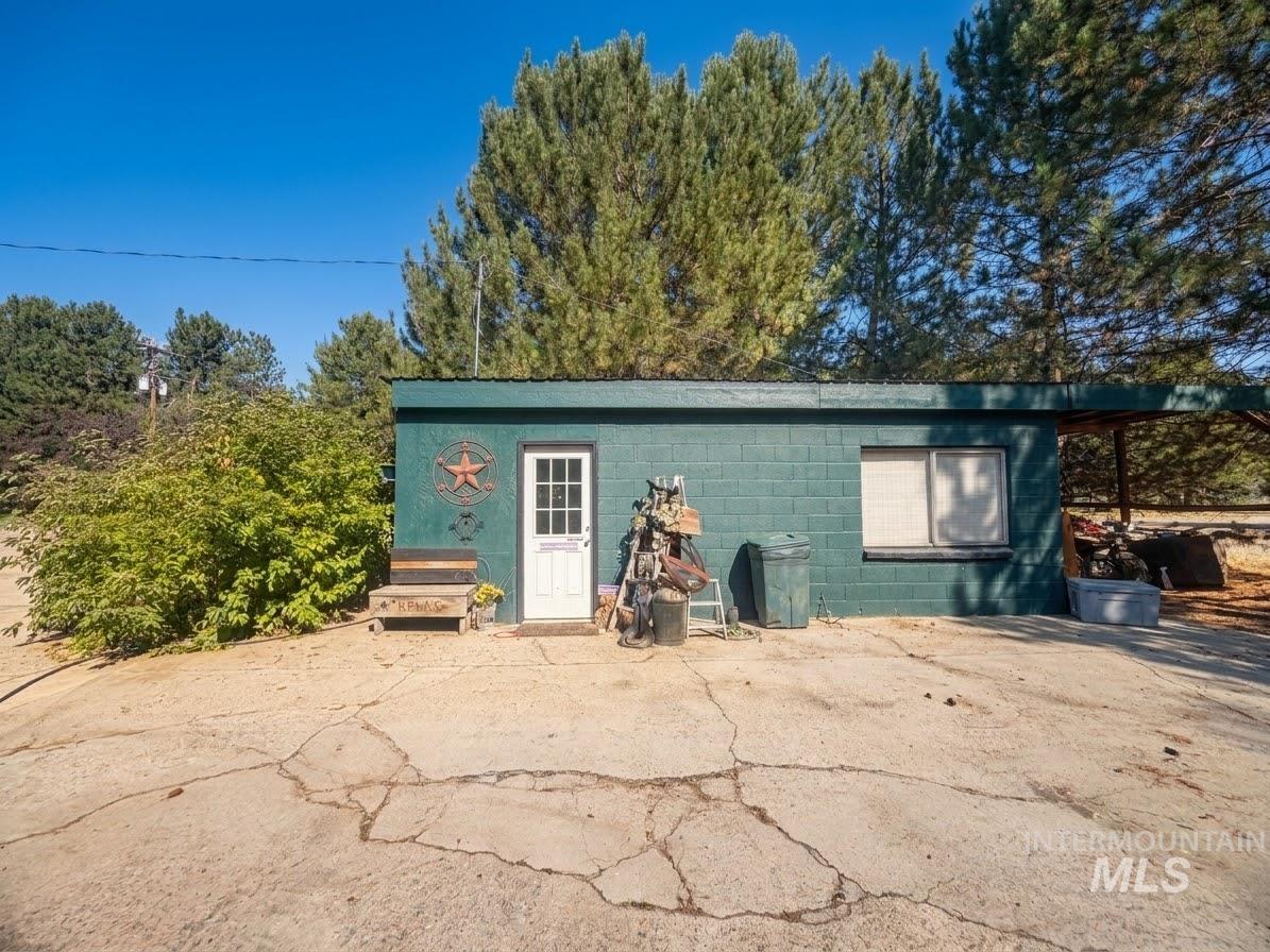 1445 Heartland Lane, Emmett, Idaho 83617, 3 Bedrooms, 1 Bathroom, Residential For Sale, Price $650,000,MLS 98998924