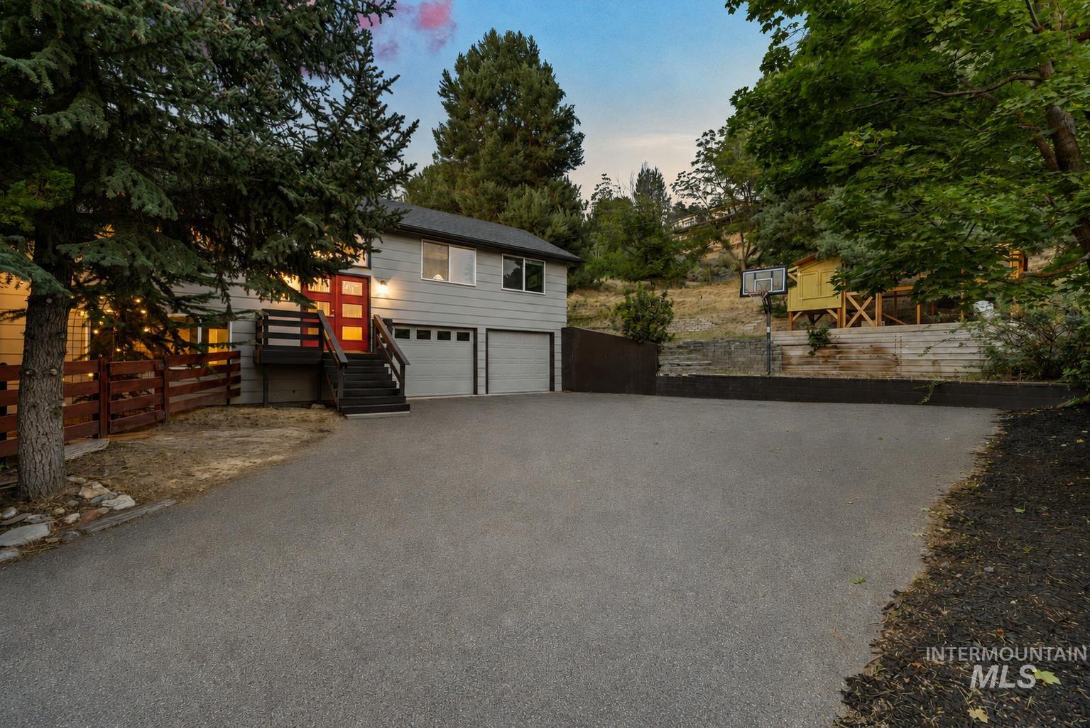 3133 N Hillway Dr, Boise, Idaho 83702, 4 Bedrooms, 3 Bathrooms, Residential For Sale, Price $749,900,MLS 98998925