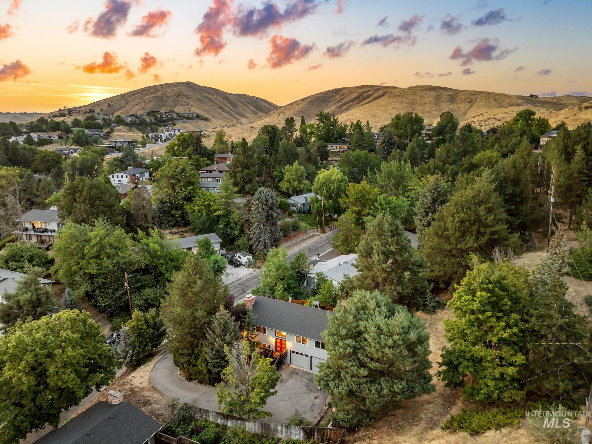 3133 N Hillway Dr, Boise, Idaho 83702, 4 Bedrooms, 3 Bathrooms, Residential For Sale, Price $749,900,MLS 98998925