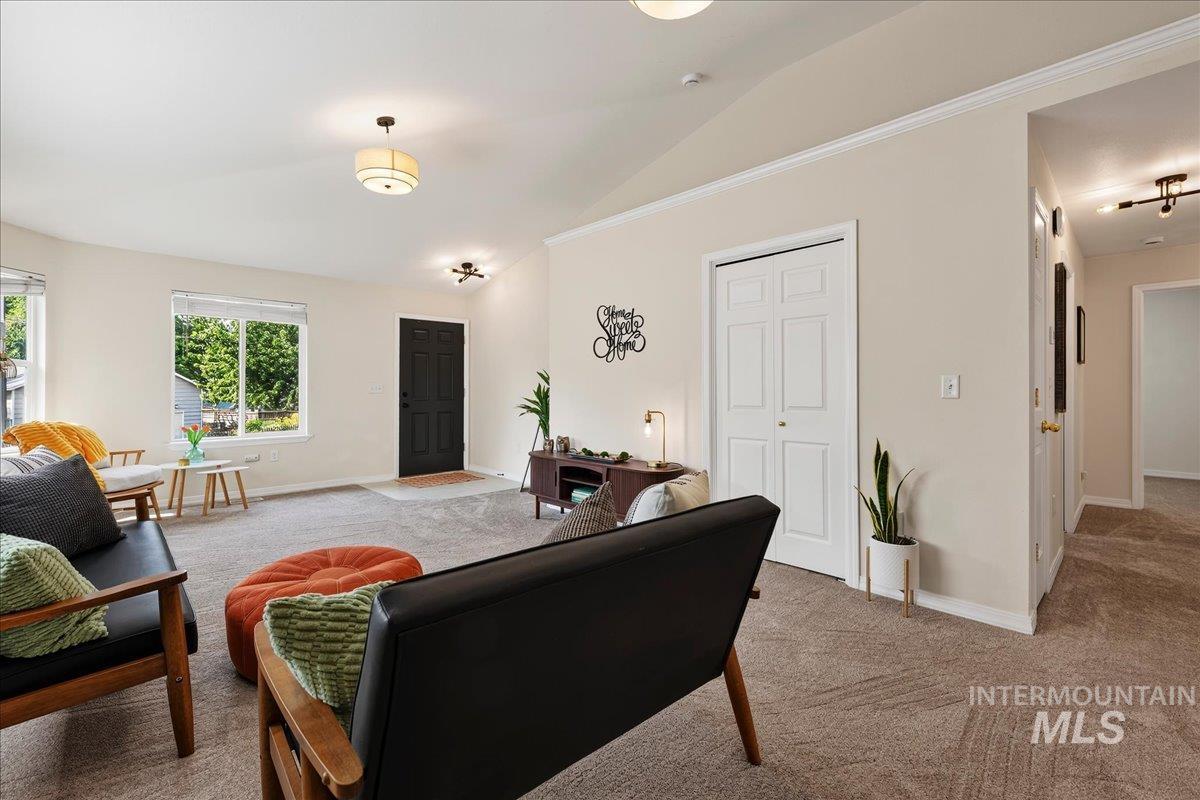 2356 W Hill Road, Boise, Idaho 83702, 3 Bedrooms, 2 Bathrooms, Residential For Sale, Price $525,000,MLS 98998929