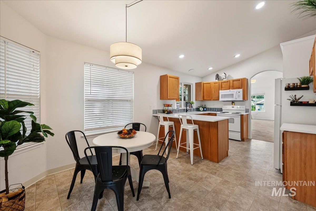2356 W Hill Road, Boise, Idaho 83702, 3 Bedrooms, 2 Bathrooms, Residential For Sale, Price $525,000,MLS 98998929