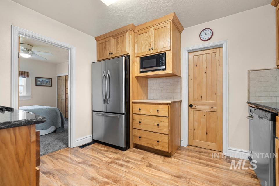 6500 SE 10th Avenue, Caldwell, Idaho 83607, 4 Bedrooms, 2 Bathrooms, Farm & Ranch For Sale, Price $899,900, 98998930