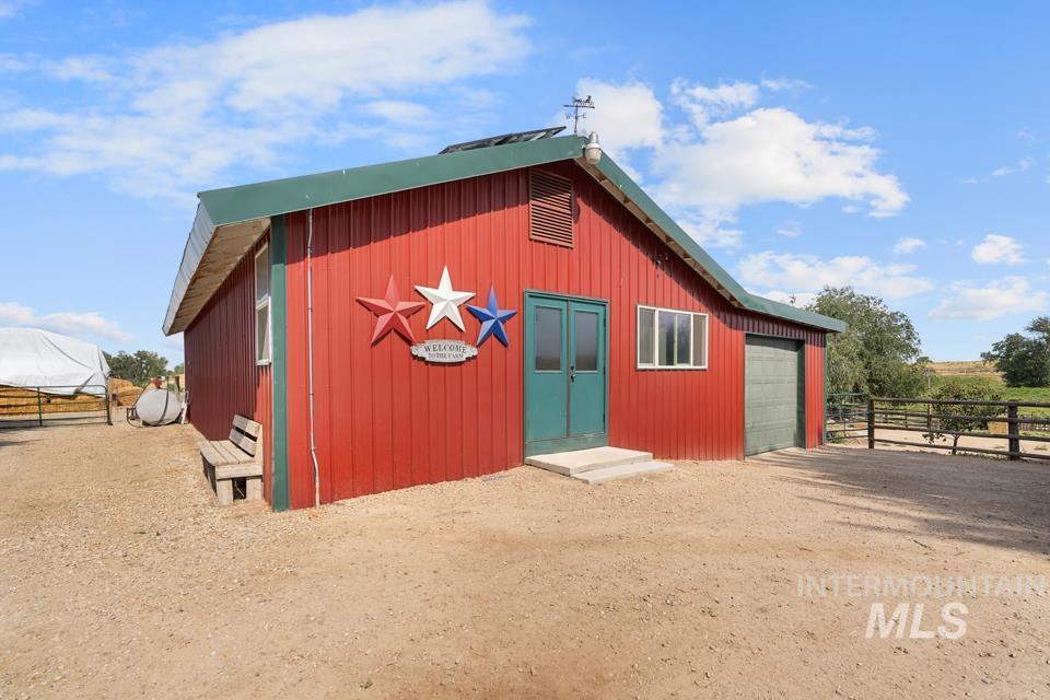 6500 SE 10th Avenue, Caldwell, Idaho 83607, 4 Bedrooms, 2 Bathrooms, Farm & Ranch For Sale, Price $899,900, 98998930