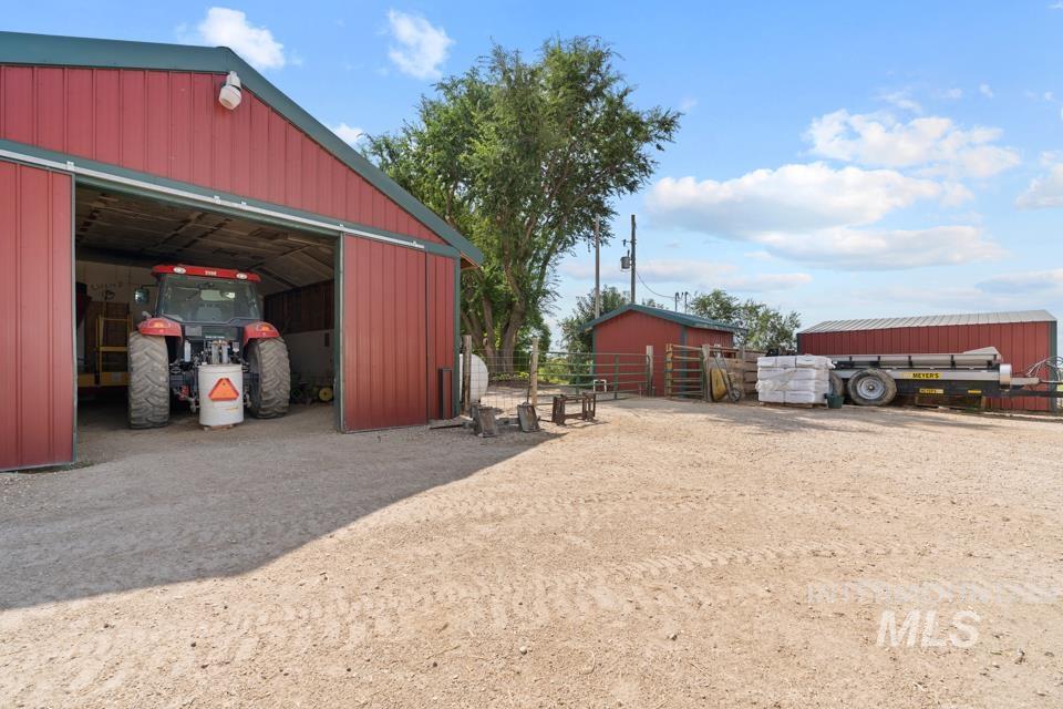6500 SE 10th Avenue, Caldwell, Idaho 83607, 4 Bedrooms, 2 Bathrooms, Farm & Ranch For Sale, Price $899,900, 98998930