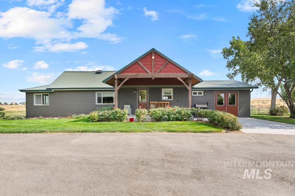 6500 SE 10th Avenue, Caldwell, Idaho 83607, 4 Bedrooms, 2 Bathrooms, Farm & Ranch For Sale, Price $899,900, 98998930