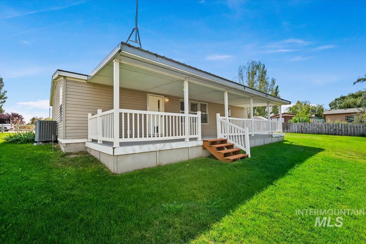 6321 Shari Hill, Marsing, Idaho 83639, 3 Bedrooms, 2 Bathrooms, Residential For Sale, Price $324,900,MLS 98998932