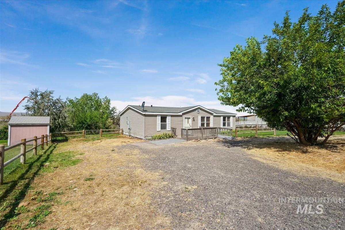 6321 Shari Hill, Marsing, Idaho 83639, 3 Bedrooms, 2 Bathrooms, Residential For Sale, Price $324,900,MLS 98998932