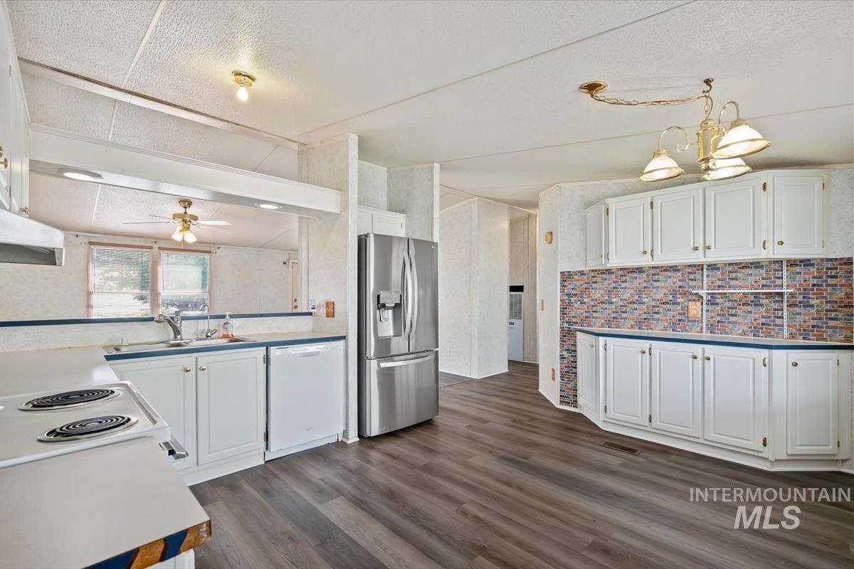 6321 Shari Hill, Marsing, Idaho 83639, 3 Bedrooms, 2 Bathrooms, Residential For Sale, Price $324,900,MLS 98998932