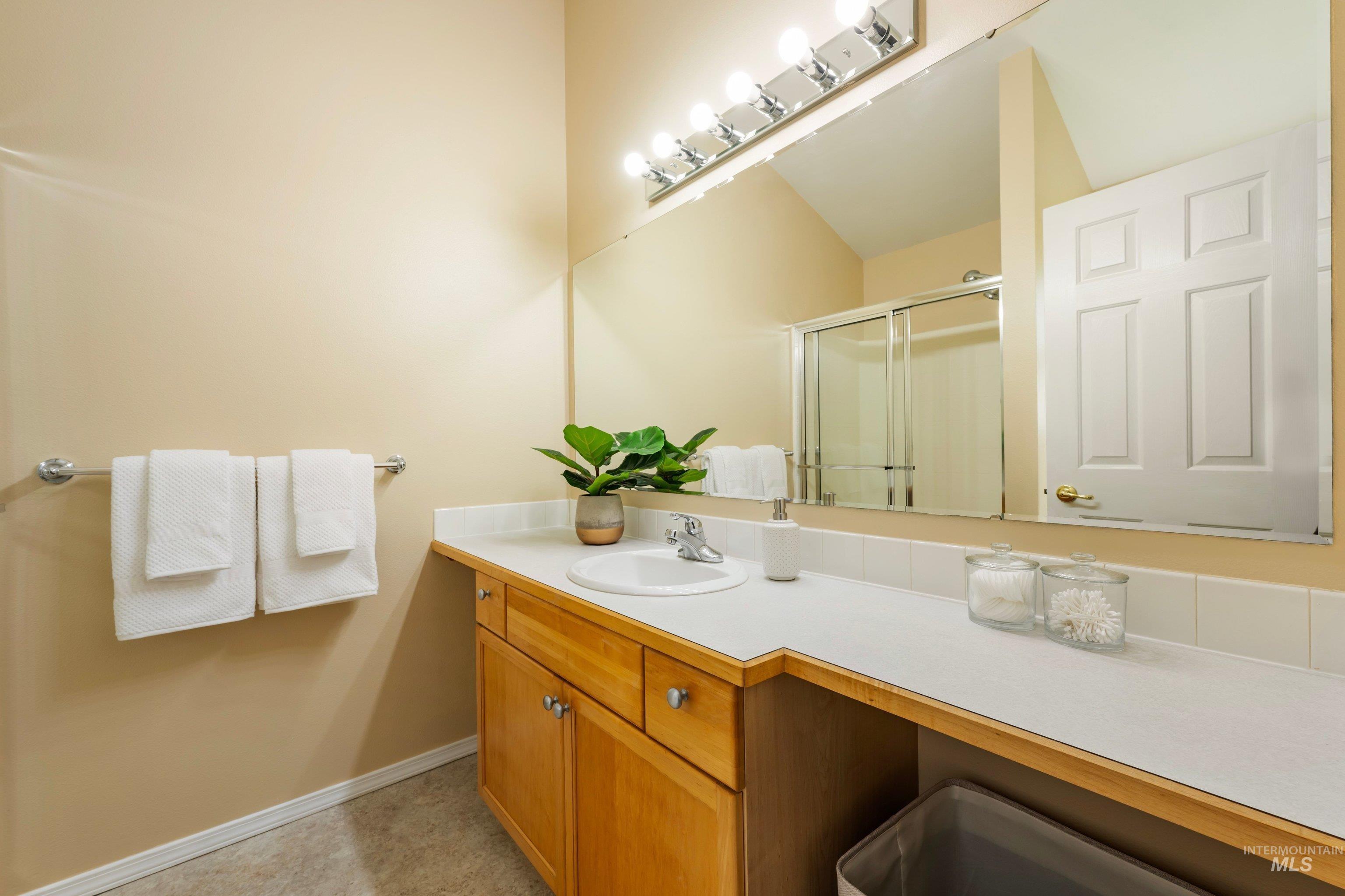 5058 Partagas Ave, Boise, Idaho 83703, 2 Bedrooms, 2 Bathrooms, Residential For Sale, Price $369,900,MLS 98998935