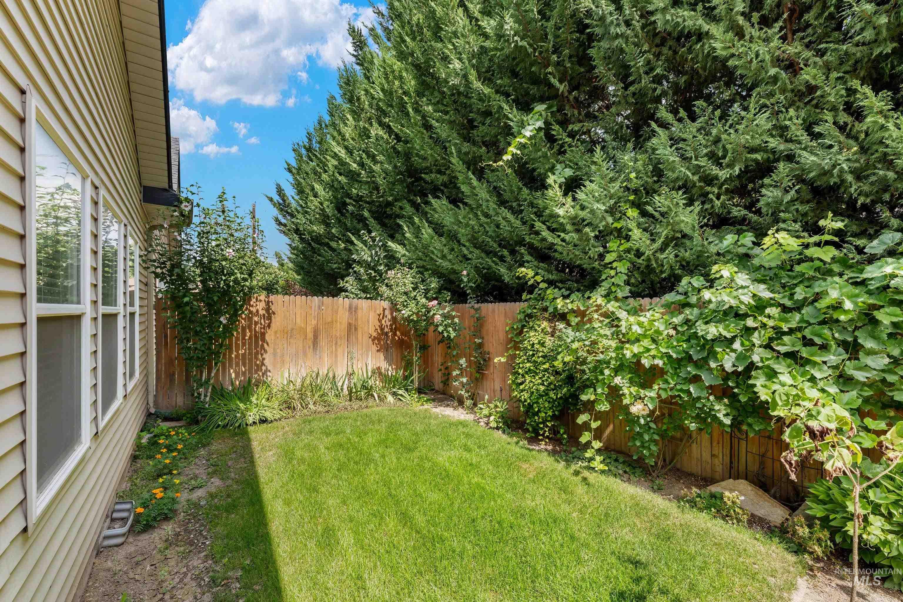 5058 Partagas Ave, Boise, Idaho 83703, 2 Bedrooms, 2 Bathrooms, Residential For Sale, Price $369,900,MLS 98998935
