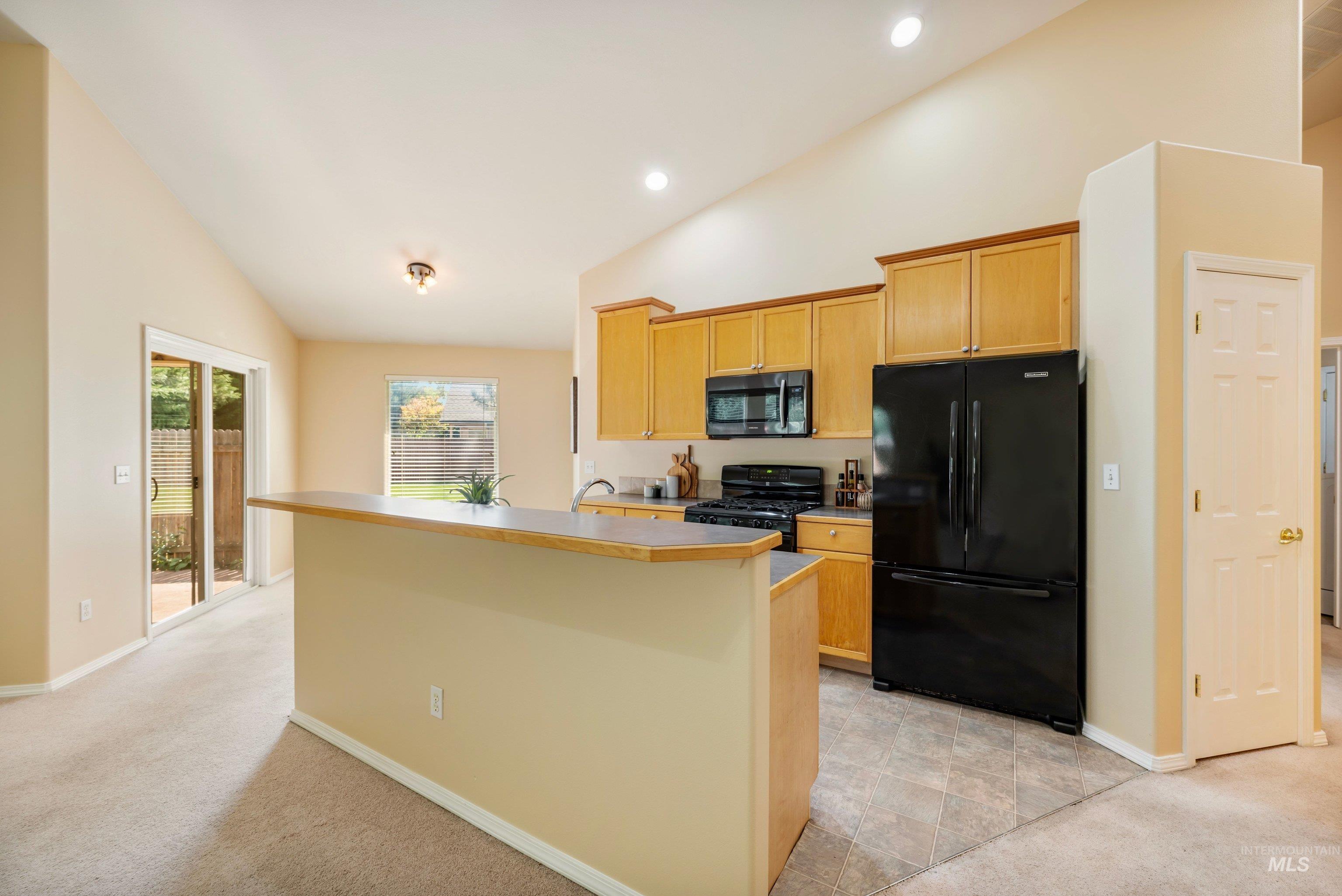 5058 Partagas Ave, Boise, Idaho 83703, 2 Bedrooms, 2 Bathrooms, Residential For Sale, Price $369,900,MLS 98998935