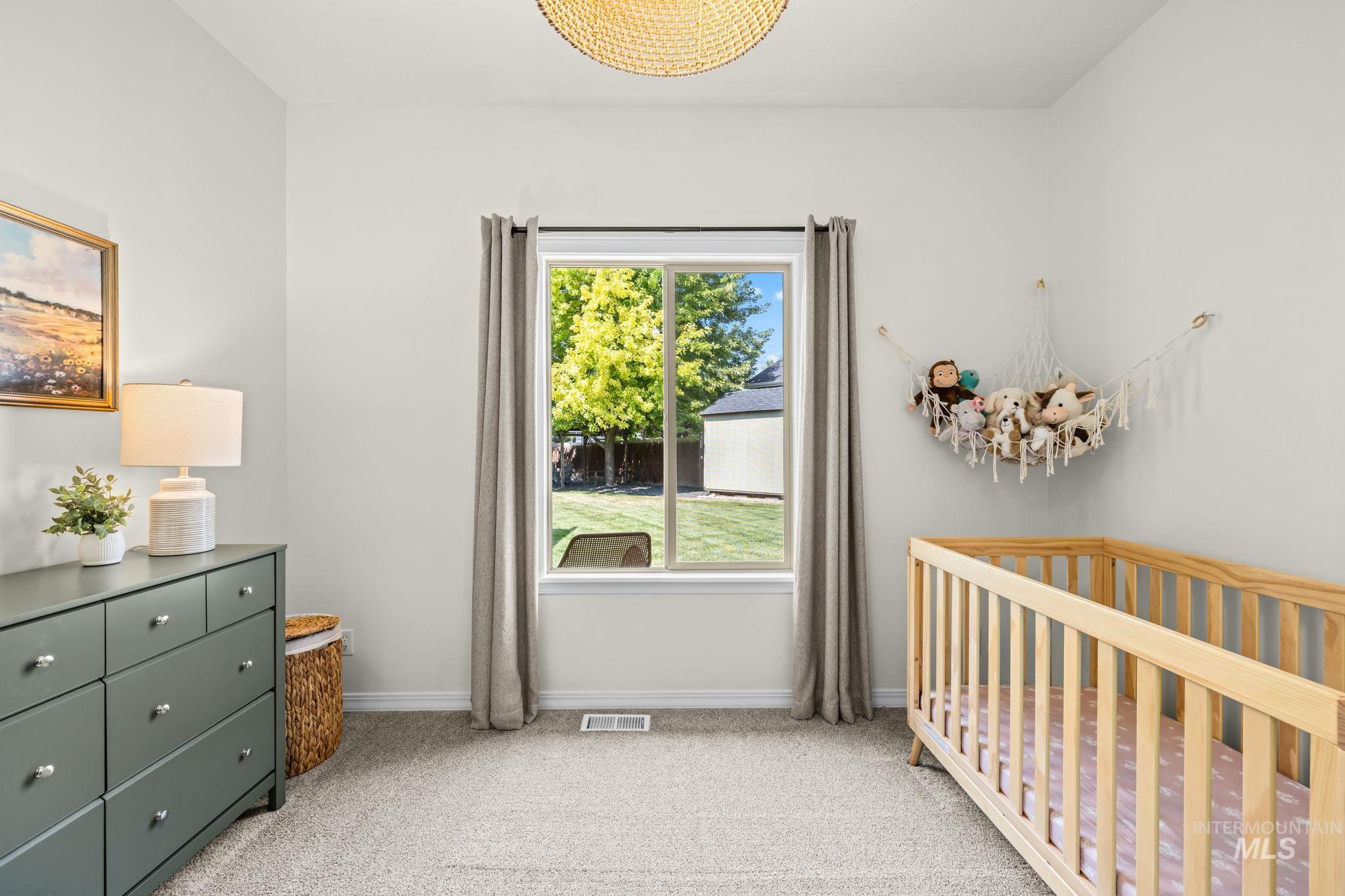 2818 E Shadowview, Eagle, Idaho 83616, 4 Bedrooms, 2 Bathrooms, Residential For Sale, Price $619,995,MLS 98998936