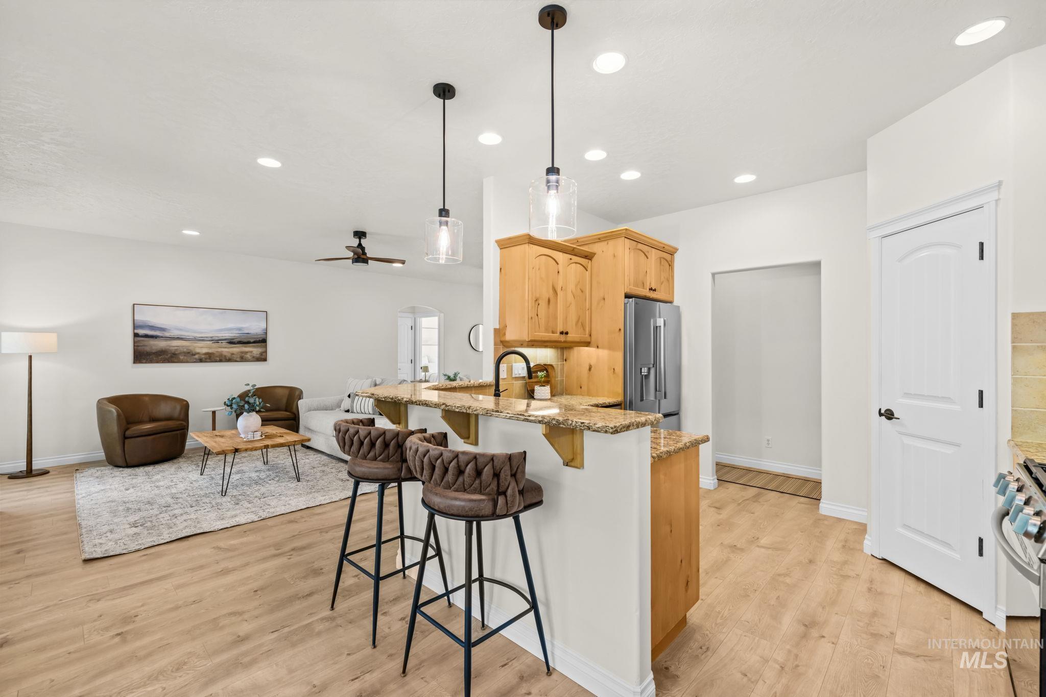 2818 E Shadowview, Eagle, Idaho 83616, 4 Bedrooms, 2 Bathrooms, Residential For Sale, Price $619,995,MLS 98998936