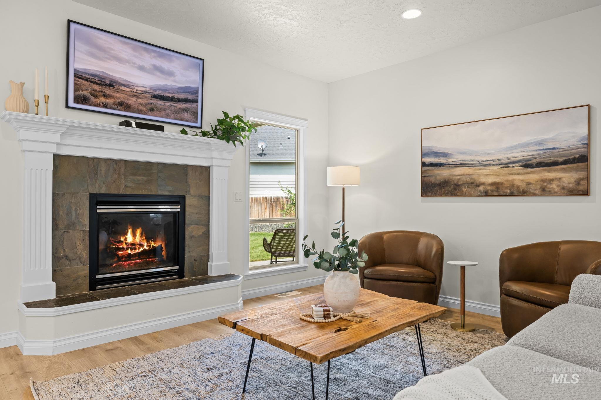 2818 E Shadowview, Eagle, Idaho 83616, 4 Bedrooms, 2 Bathrooms, Residential For Sale, Price $619,995,MLS 98998936