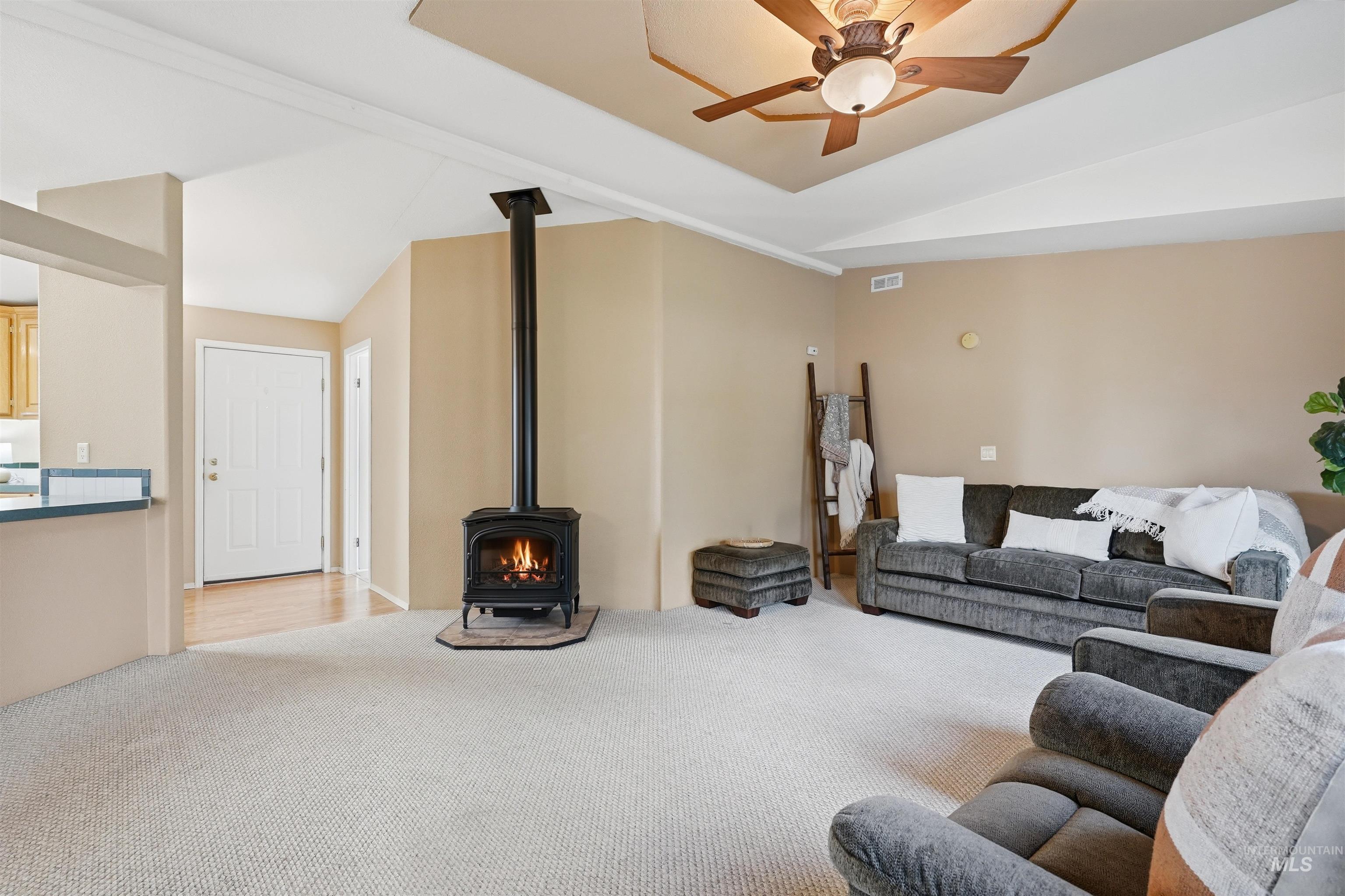 15513 War Eagle Rd, Murphy, Idaho 83650, 3 Bedrooms, 2 Bathrooms, Residential For Sale, Price $467,000, 98998939