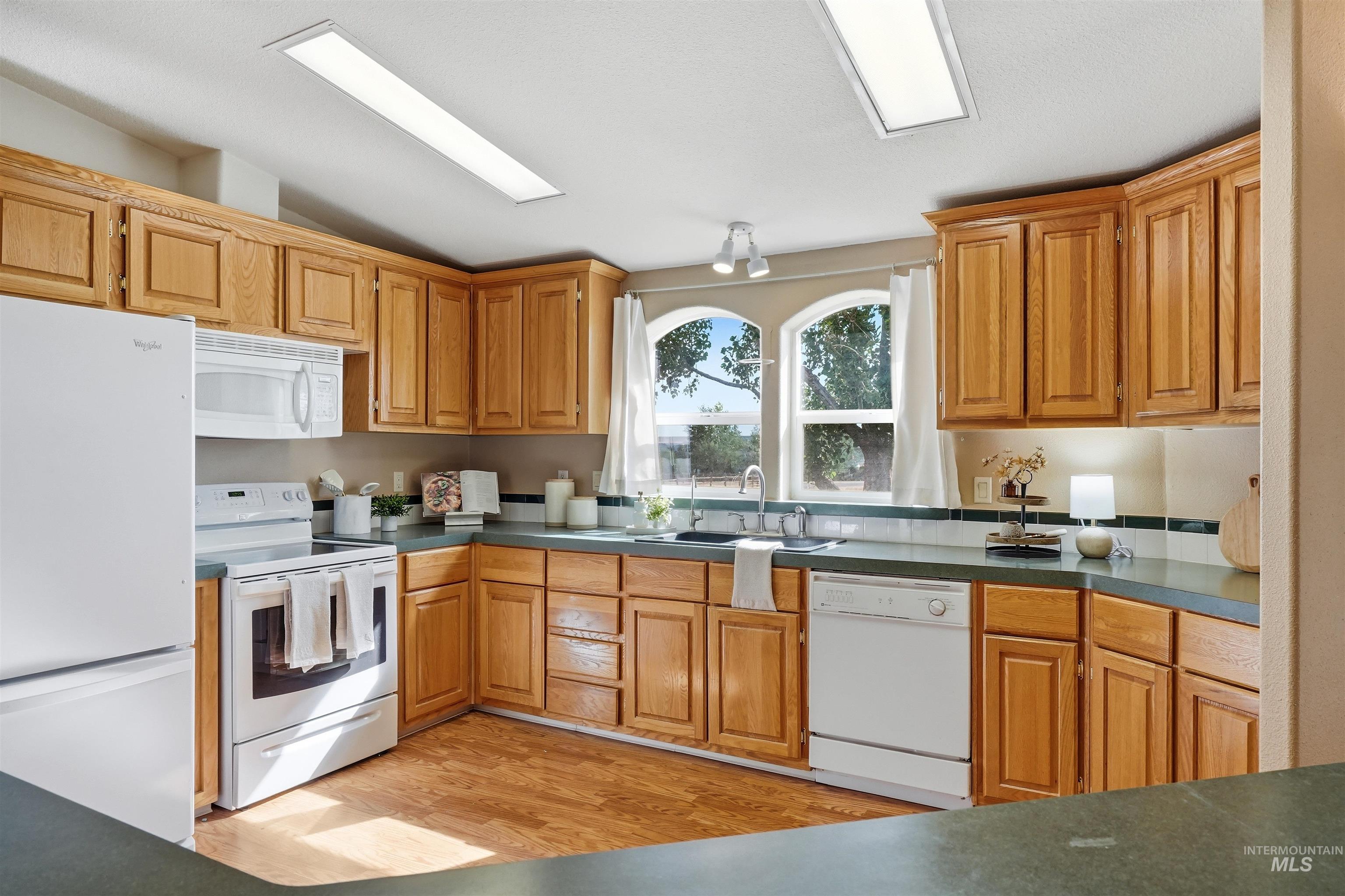15513 War Eagle Rd, Murphy, Idaho 83650, 3 Bedrooms, 2 Bathrooms, Residential For Sale, Price $467,000, 98998939
