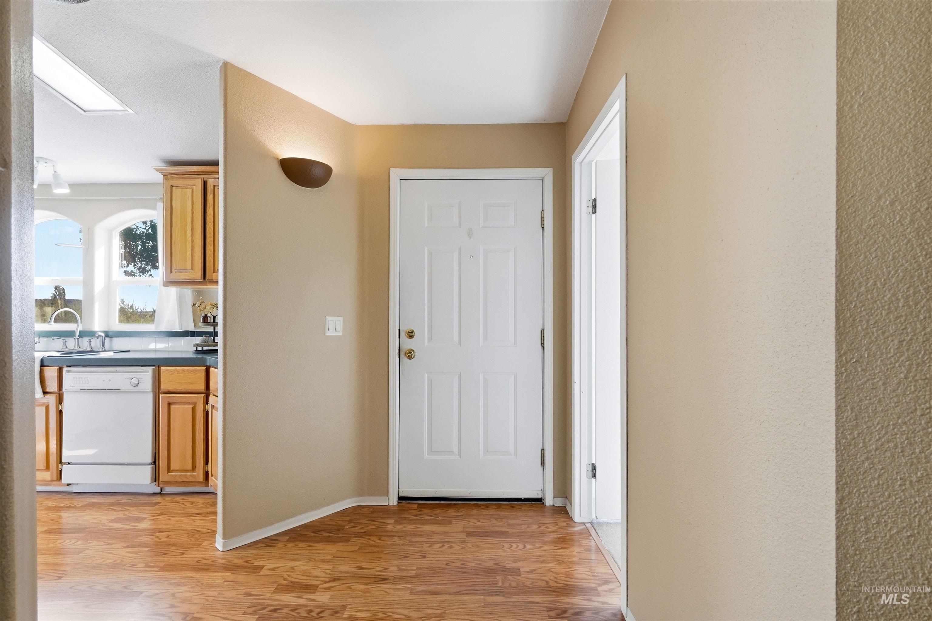 15513 War Eagle Rd, Murphy, Idaho 83650, 3 Bedrooms, 2 Bathrooms, Residential For Sale, Price $467,000, 98998939