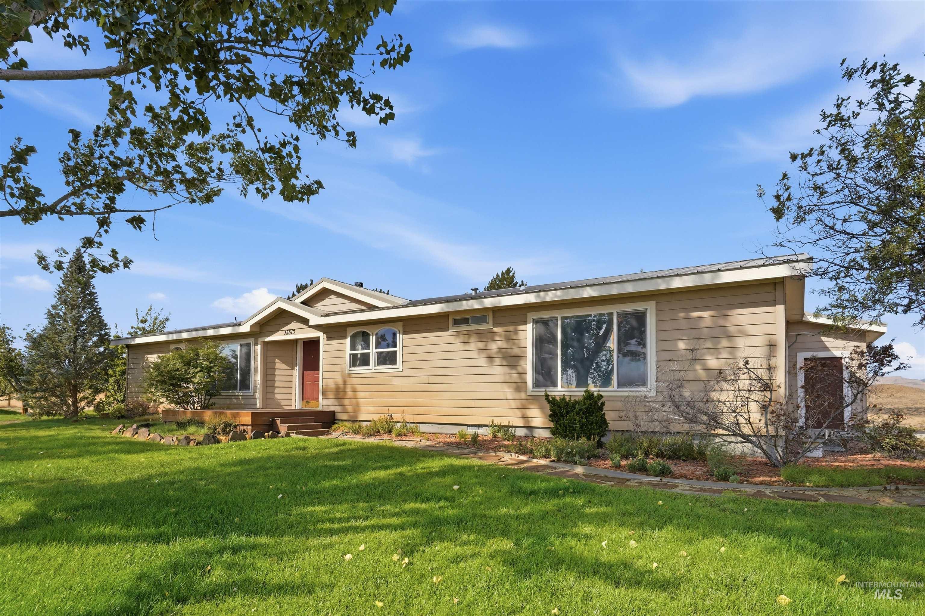 15513 War Eagle Rd, Murphy, Idaho 83650, 3 Bedrooms, 2 Bathrooms, Residential For Sale, Price $467,000, 98998939