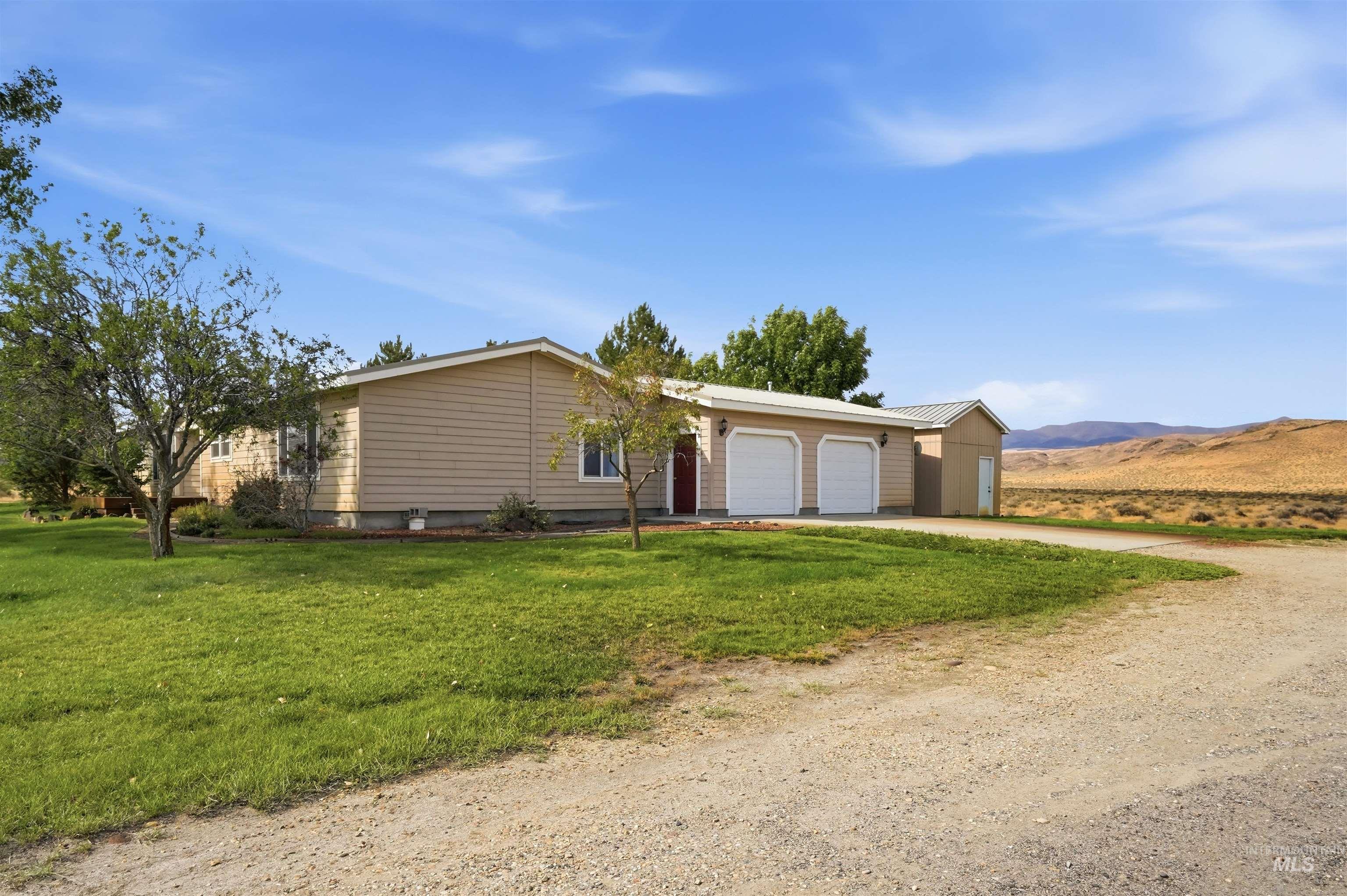 15513 War Eagle Rd, Murphy, Idaho 83650, 3 Bedrooms, 2 Bathrooms, Residential For Sale, Price $467,000, 98998939