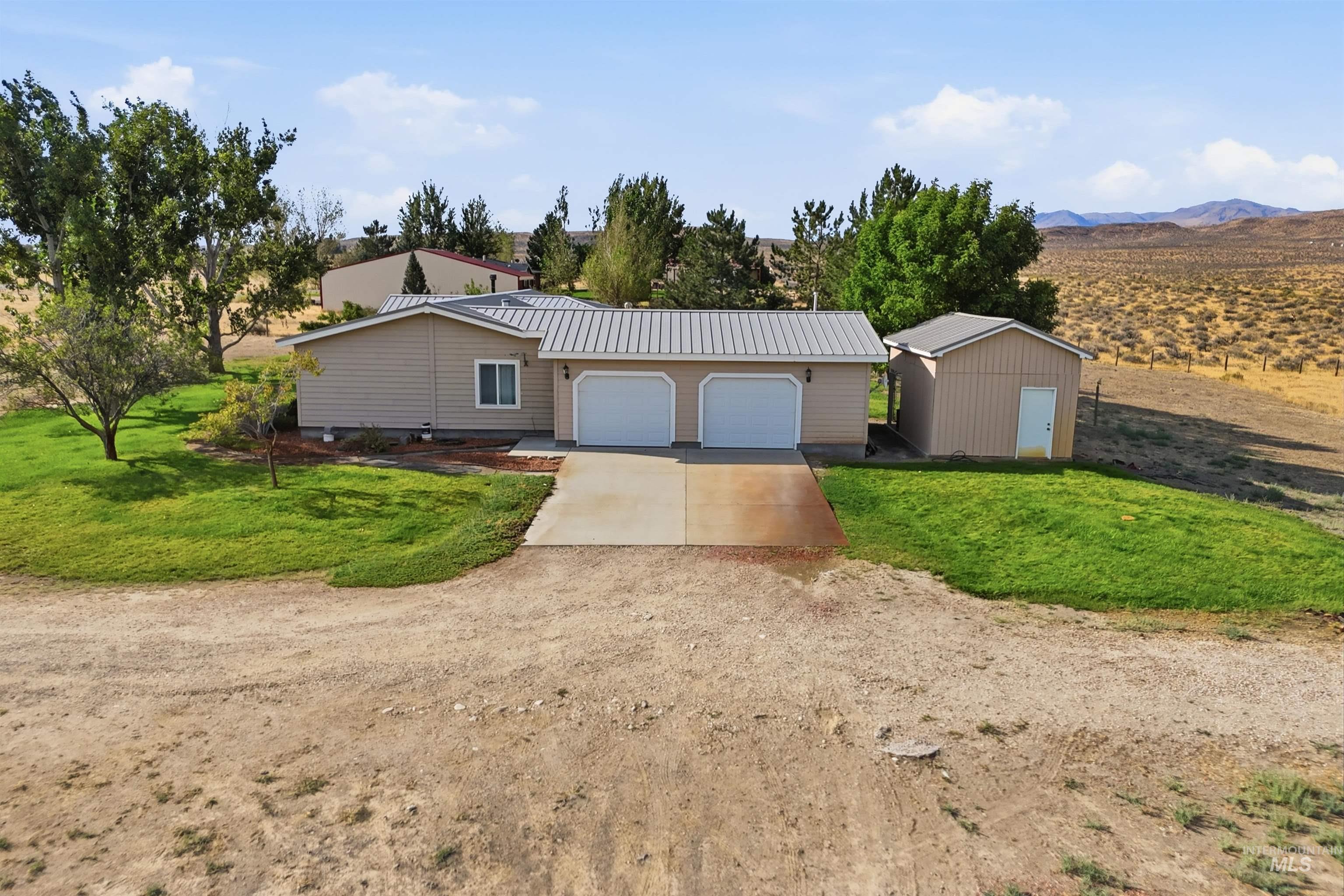 15513 War Eagle Rd, Murphy, Idaho 83650, 3 Bedrooms, 2 Bathrooms, Residential For Sale, Price $467,000, 98998939