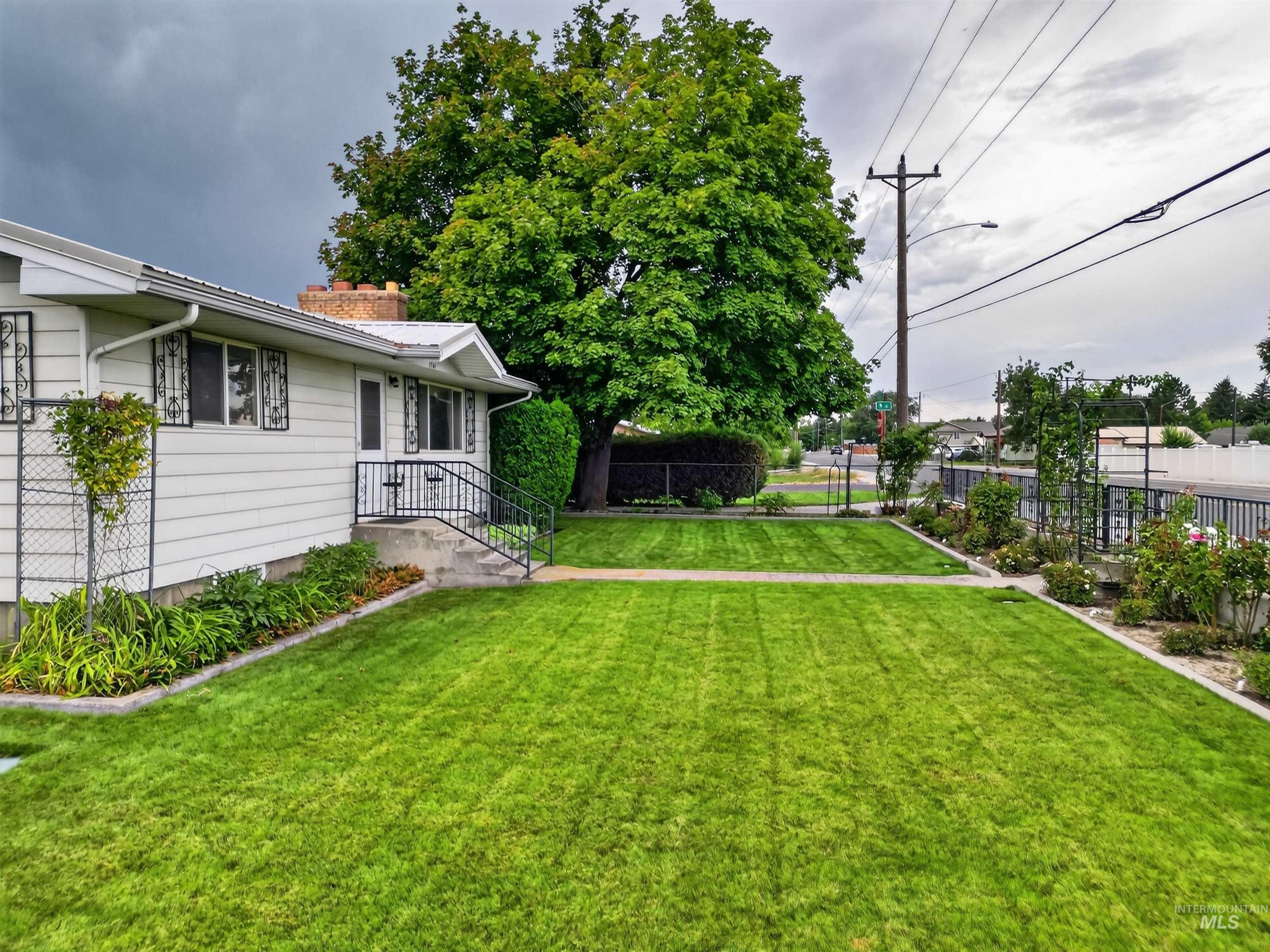 1741 21st St, Heyburn, Idaho 83336, 4 Bedrooms, 1 Bathroom, Residential For Sale, Price $325,000,MLS 98998940