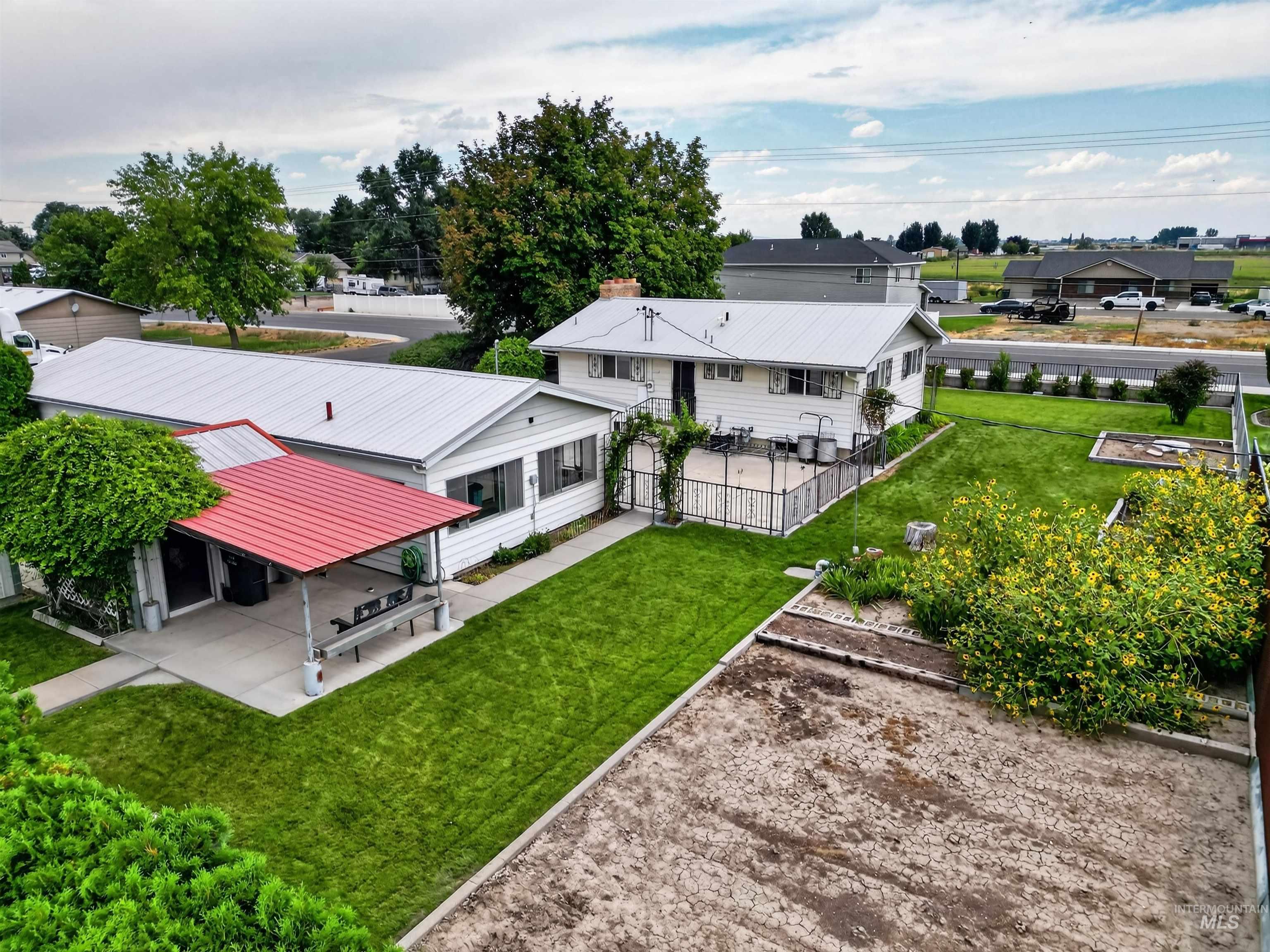 1741 21st St, Heyburn, Idaho 83336, 4 Bedrooms, 1 Bathroom, Residential For Sale, Price $325,000,MLS 98998940
