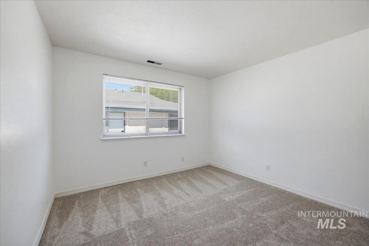 1142 S Phillippi St, Boise, Idaho 83705, 2 Bedrooms, 1 Bathroom, Residential For Sale, Price $259,000,MLS 98998941