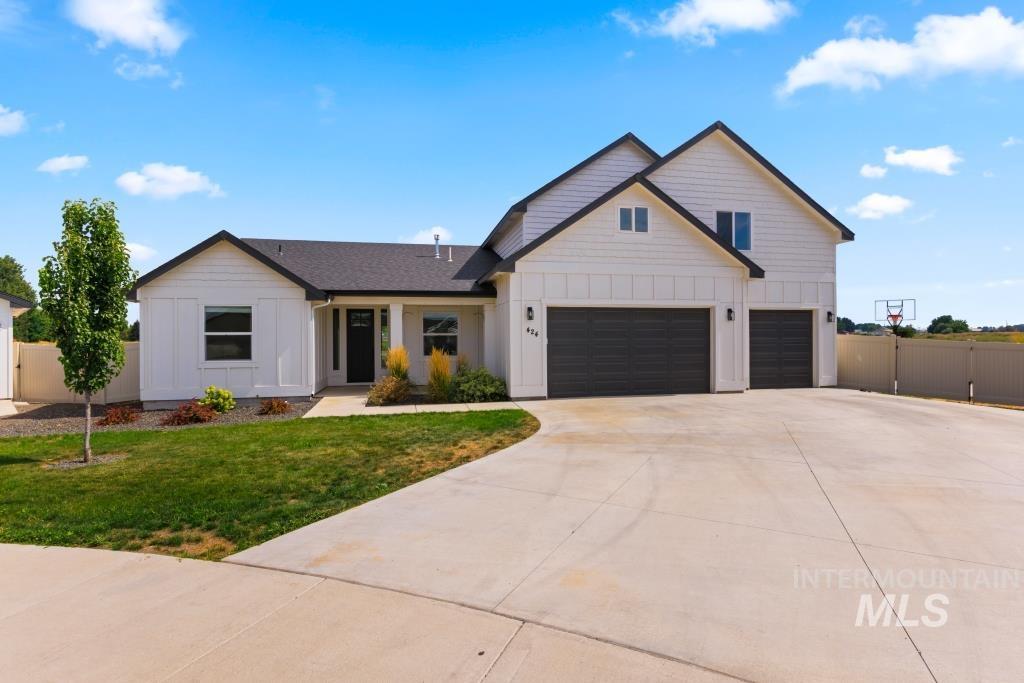 424 October Sky St, New Plymouth, Idaho 83655, 6 Bedrooms, 3.5 Bathrooms, Residential For Sale, Price $620,000, 98998942