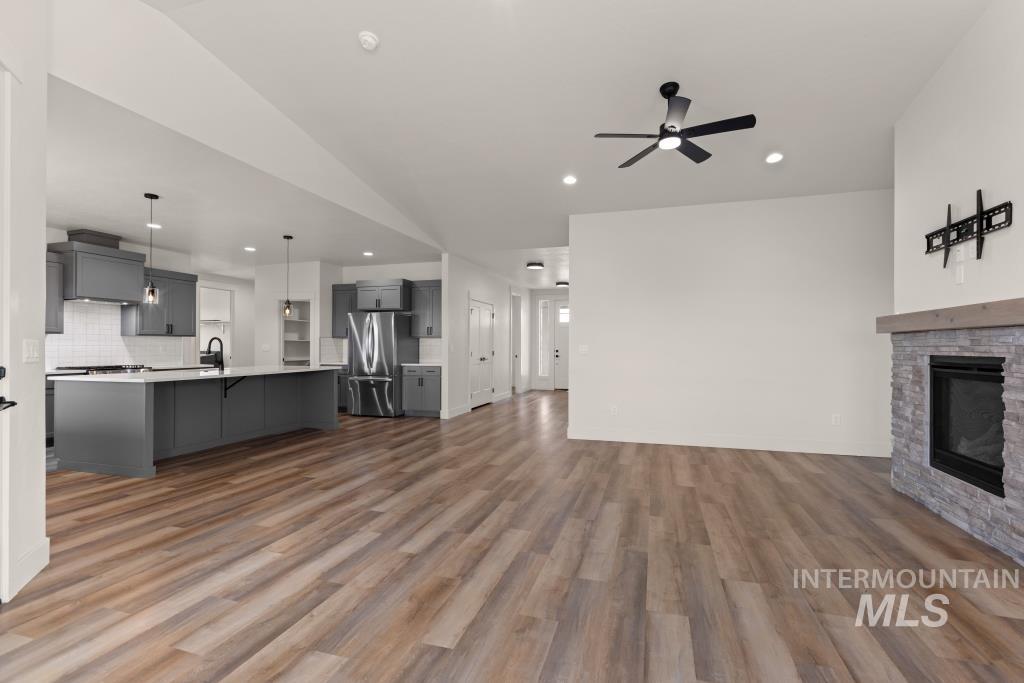 424 October Sky St, New Plymouth, Idaho 83655, 6 Bedrooms, 3.5 Bathrooms, Residential For Sale, Price $620,000, 98998942